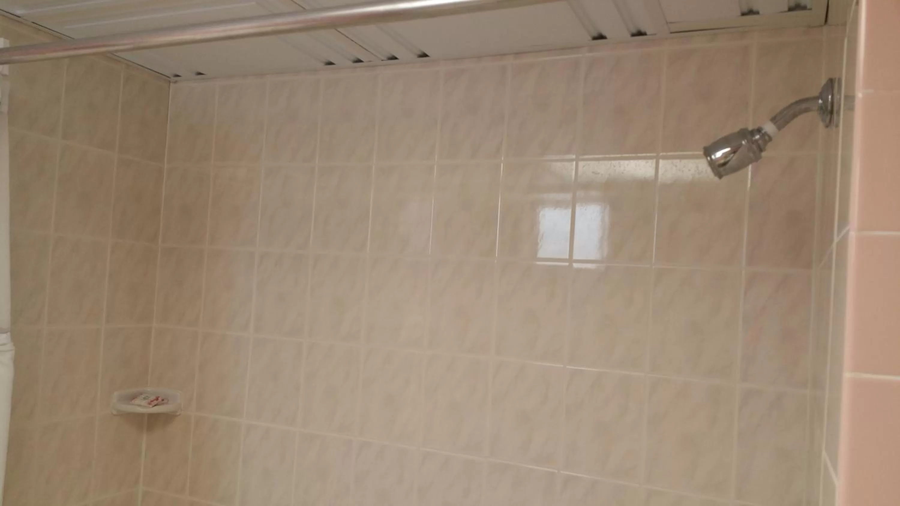 Shower in The Amethyst Beach Motel