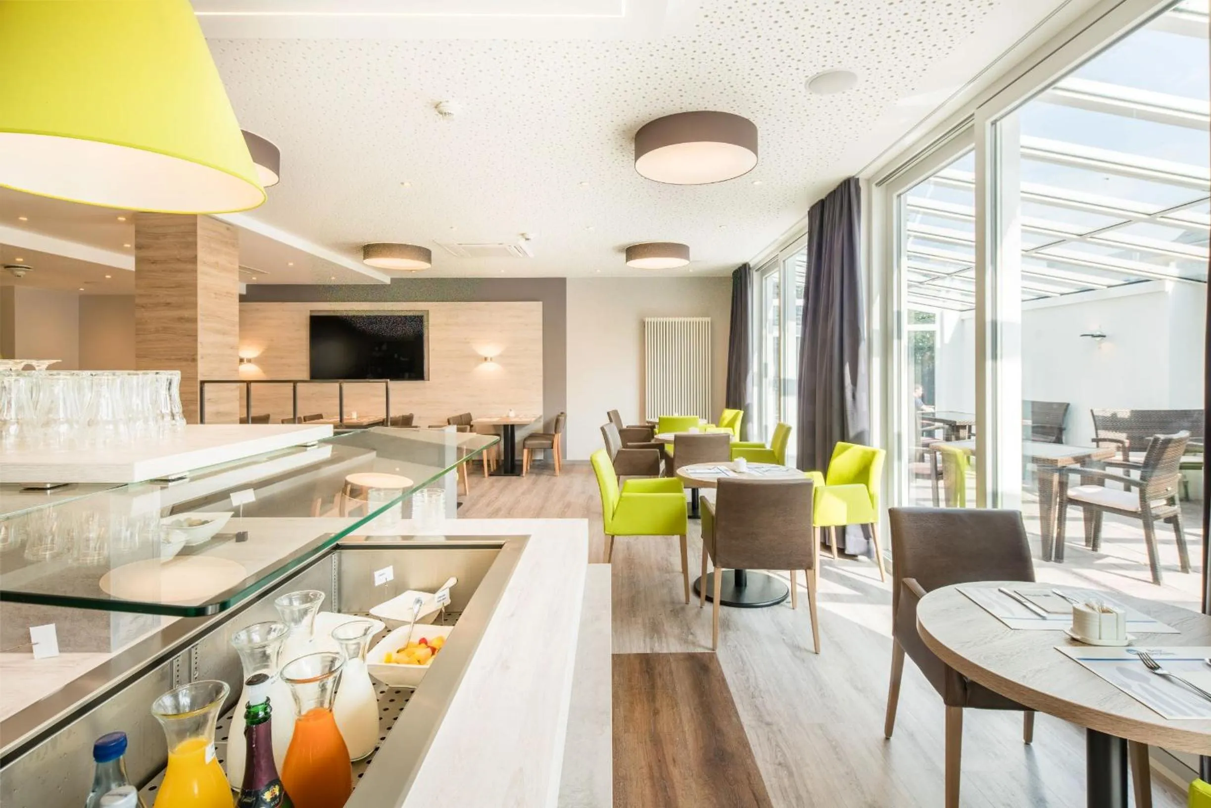 Restaurant/places to eat in Best Western Hotel St. Michael