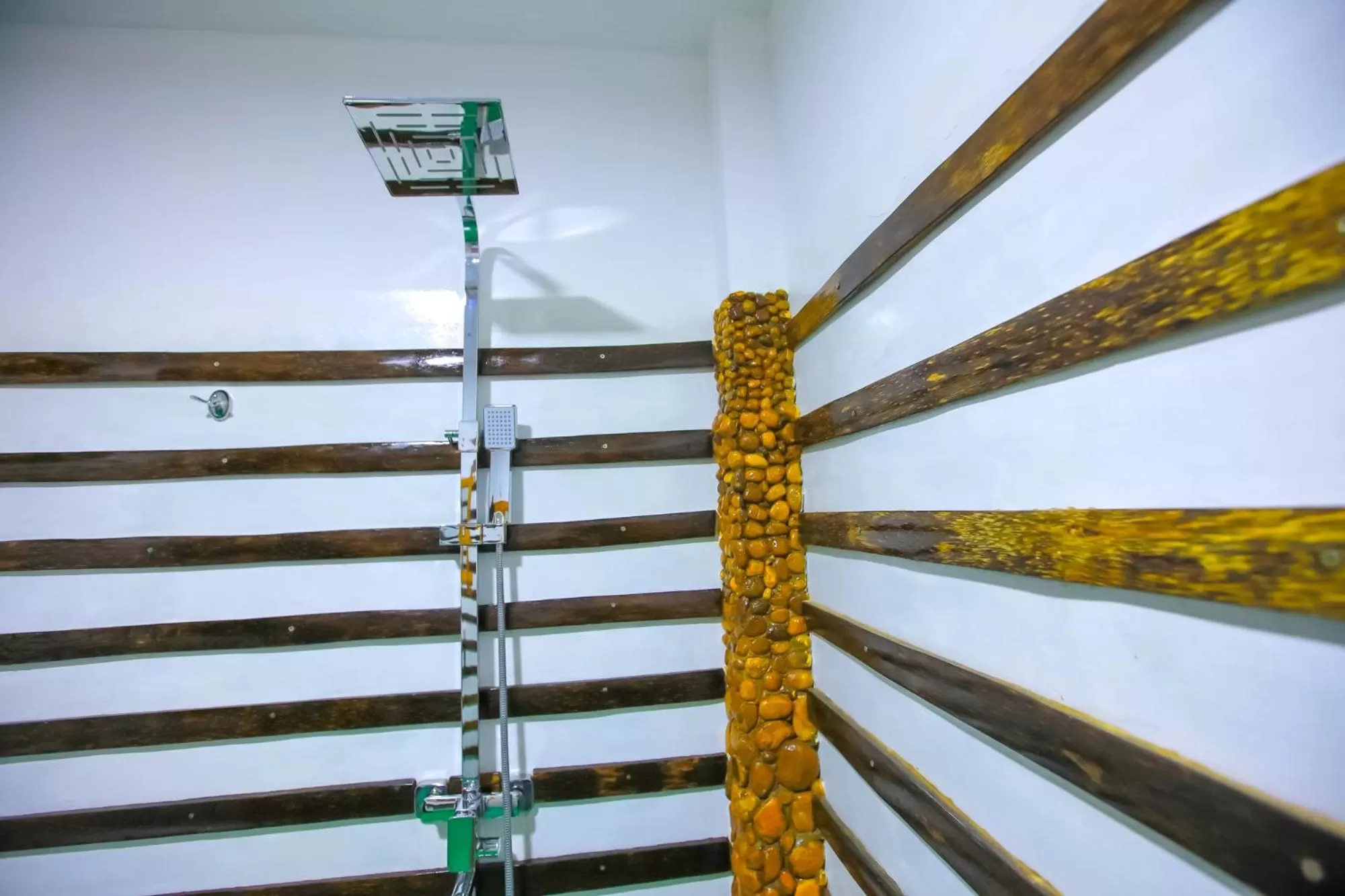 The Winsome & Tree House