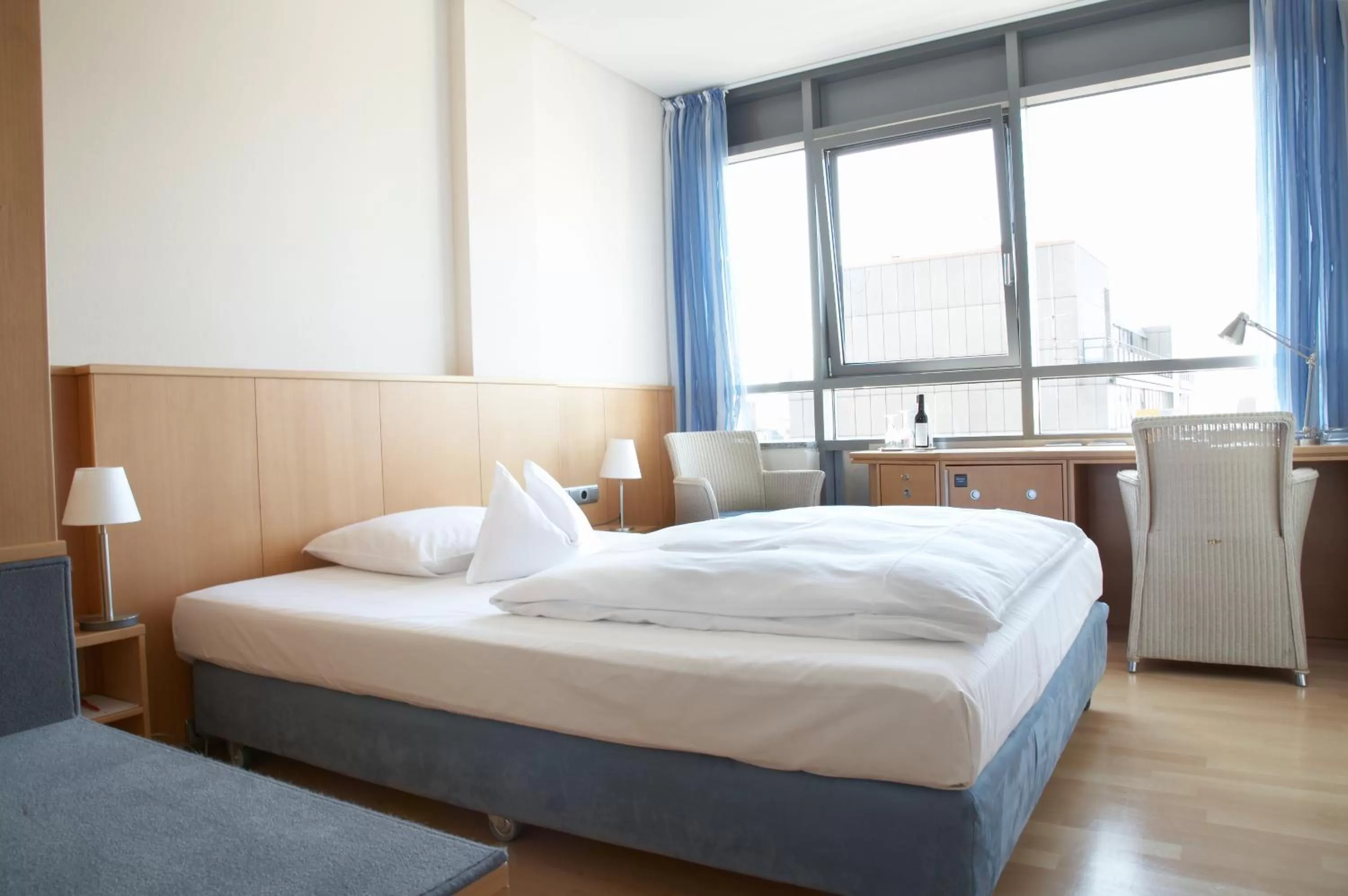 Bed in Hotel Baseler Hof