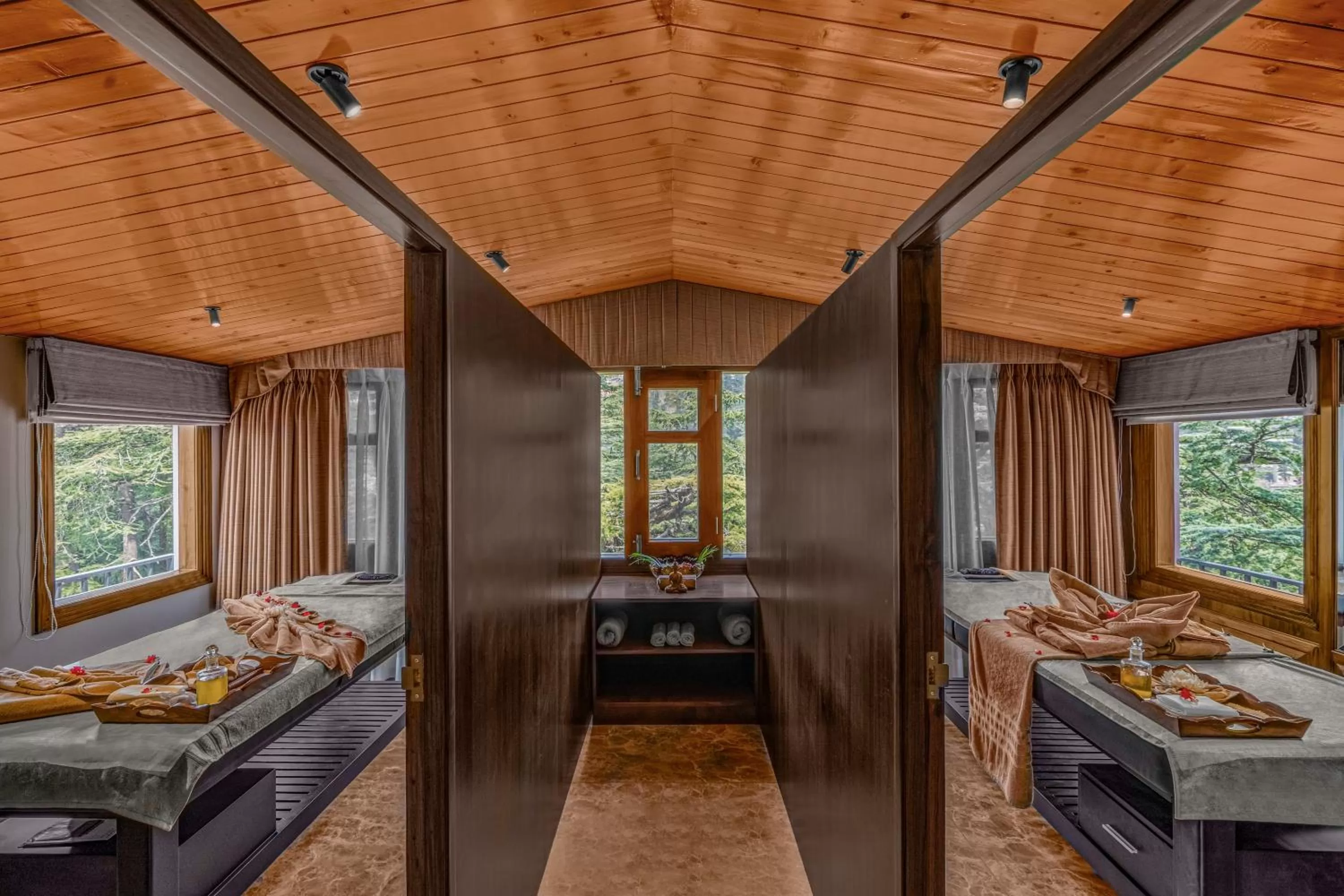 Spa and wellness centre/facilities, Bed in WelcomHeritage Elysium Resort & Spa