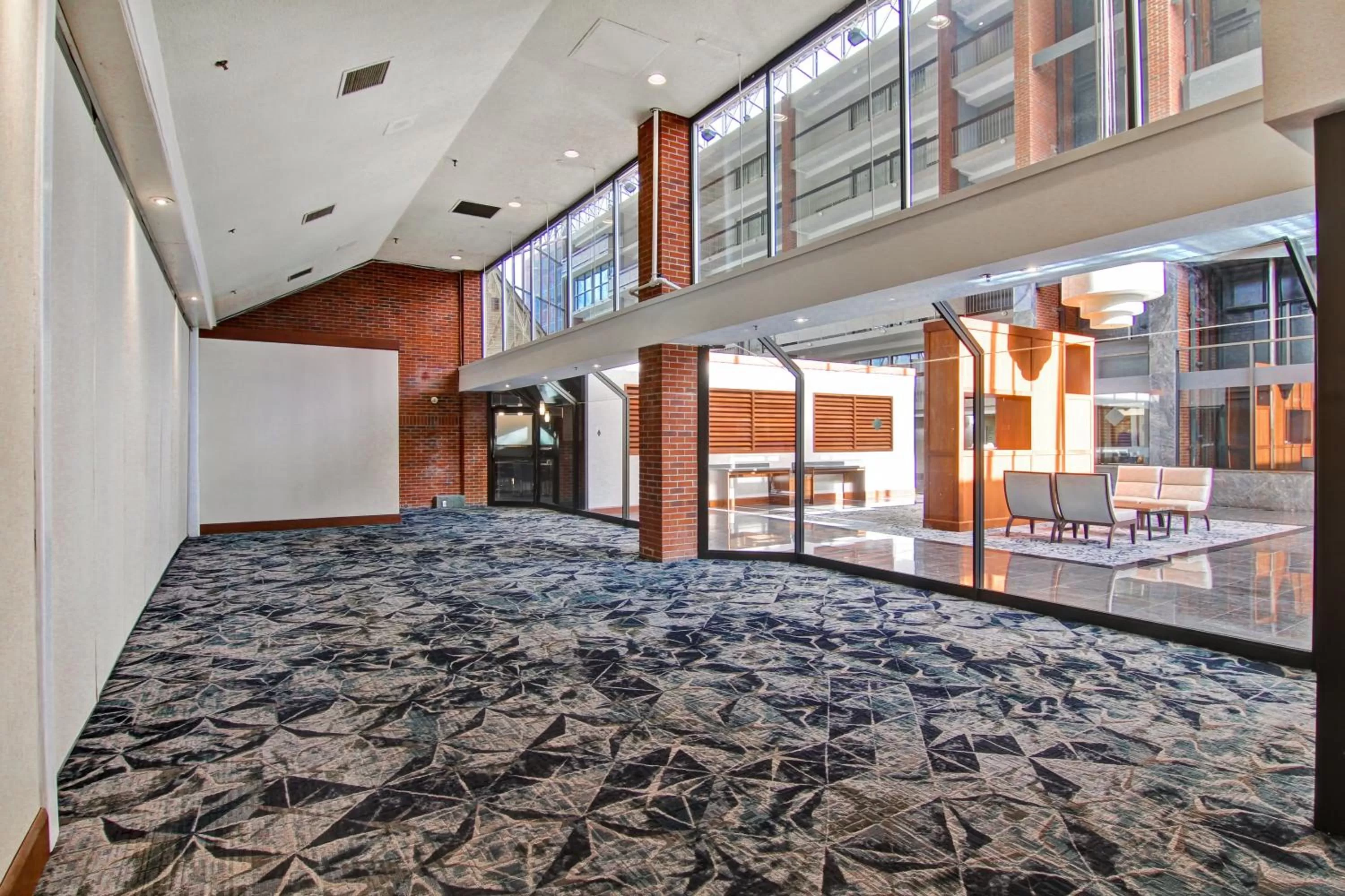 Meeting/conference room in Holiday Inn Oakville Centre by IHG
