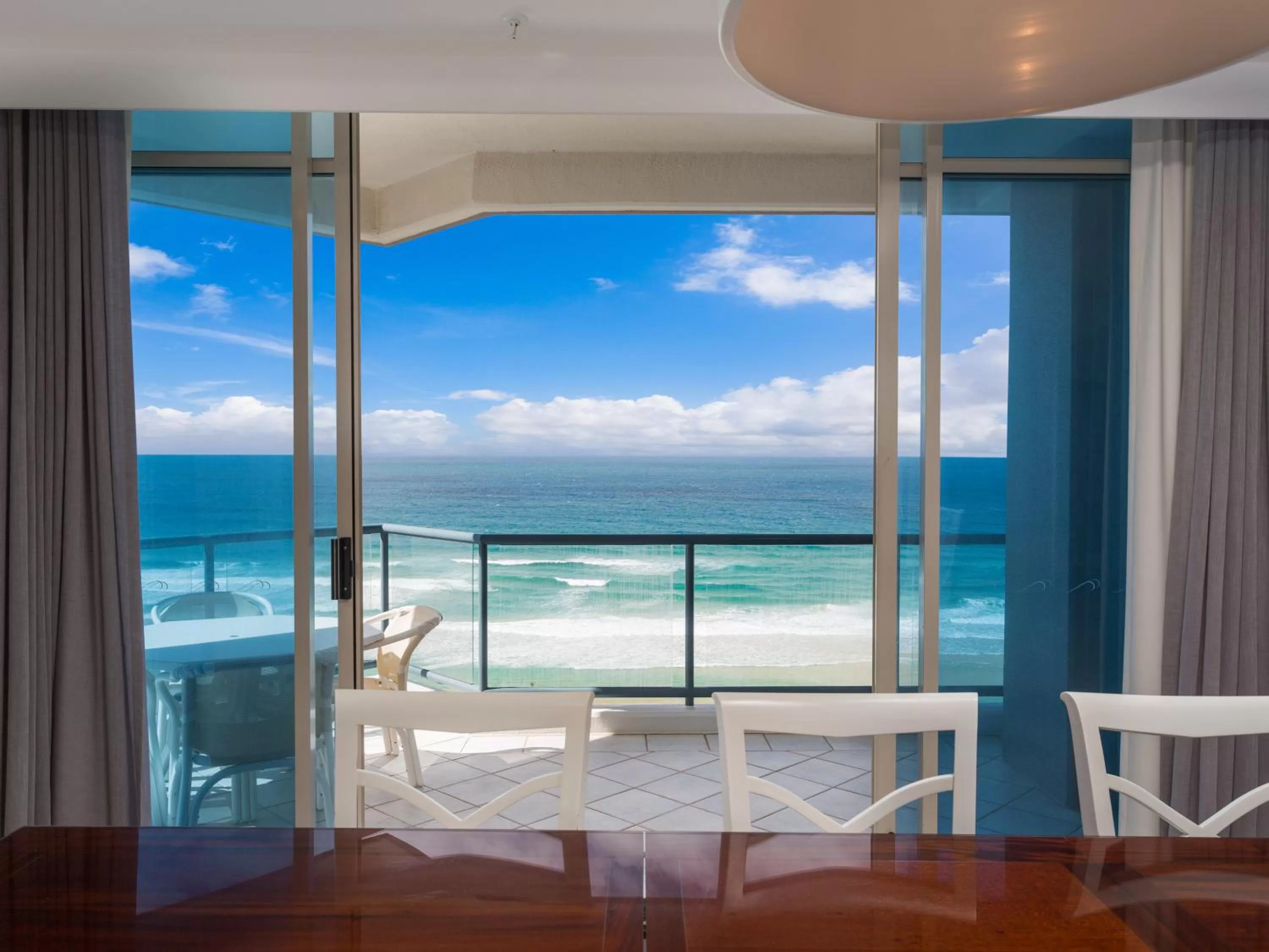 Four-Bedroom Sub Penthouse Apartment with Ocean View in Oceana On Broadbeach
