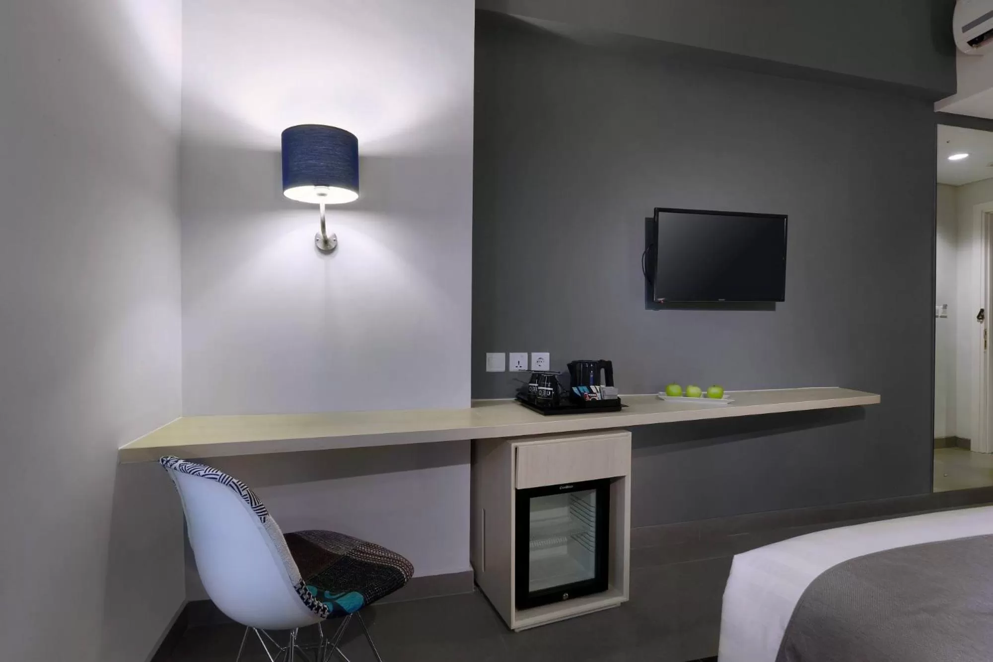 Area and facilities, Bed in Hotel Neo+ Kebayoran Jakarta