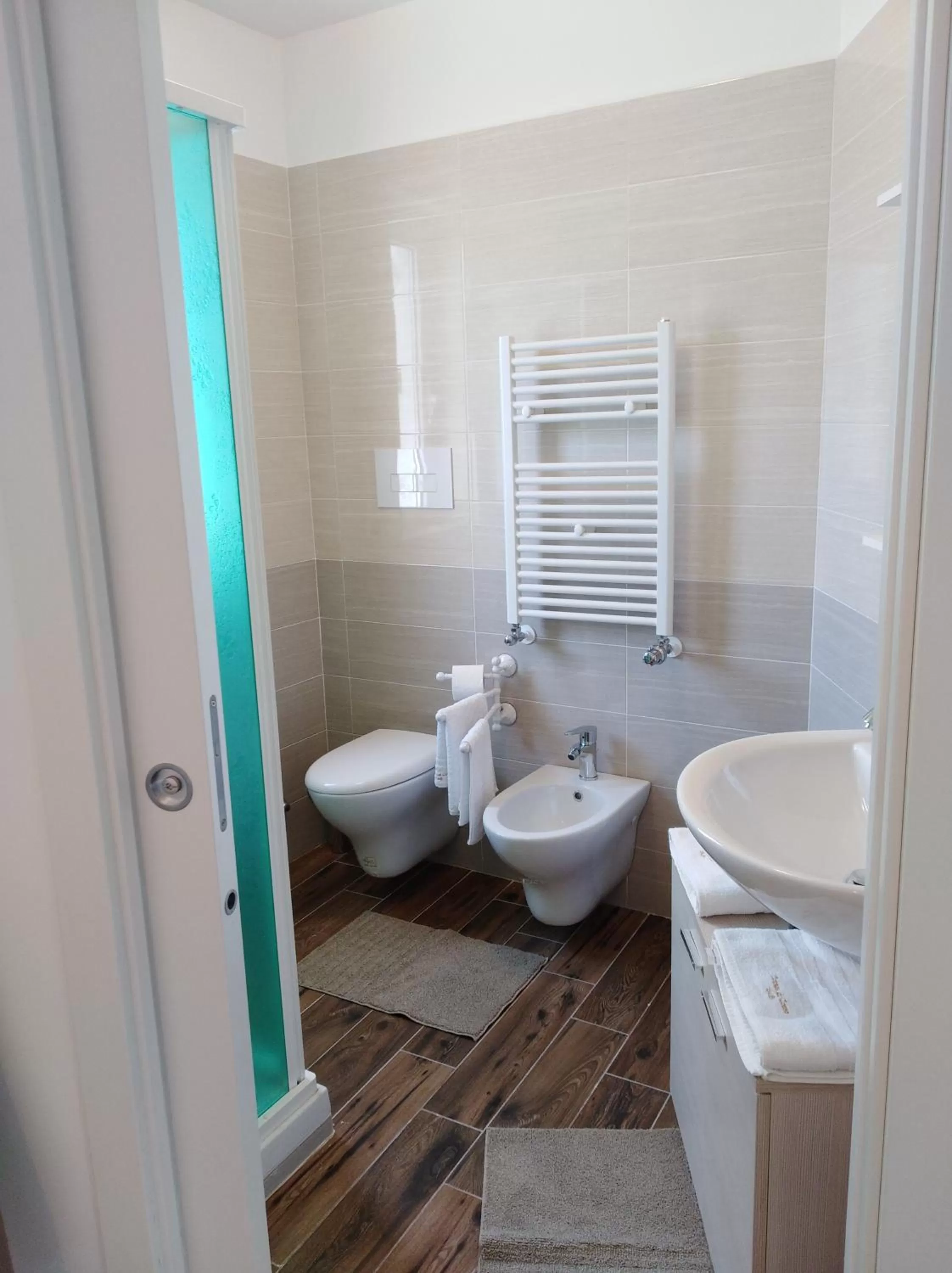 Toilet, Bathroom in DomuS al Corso B&B