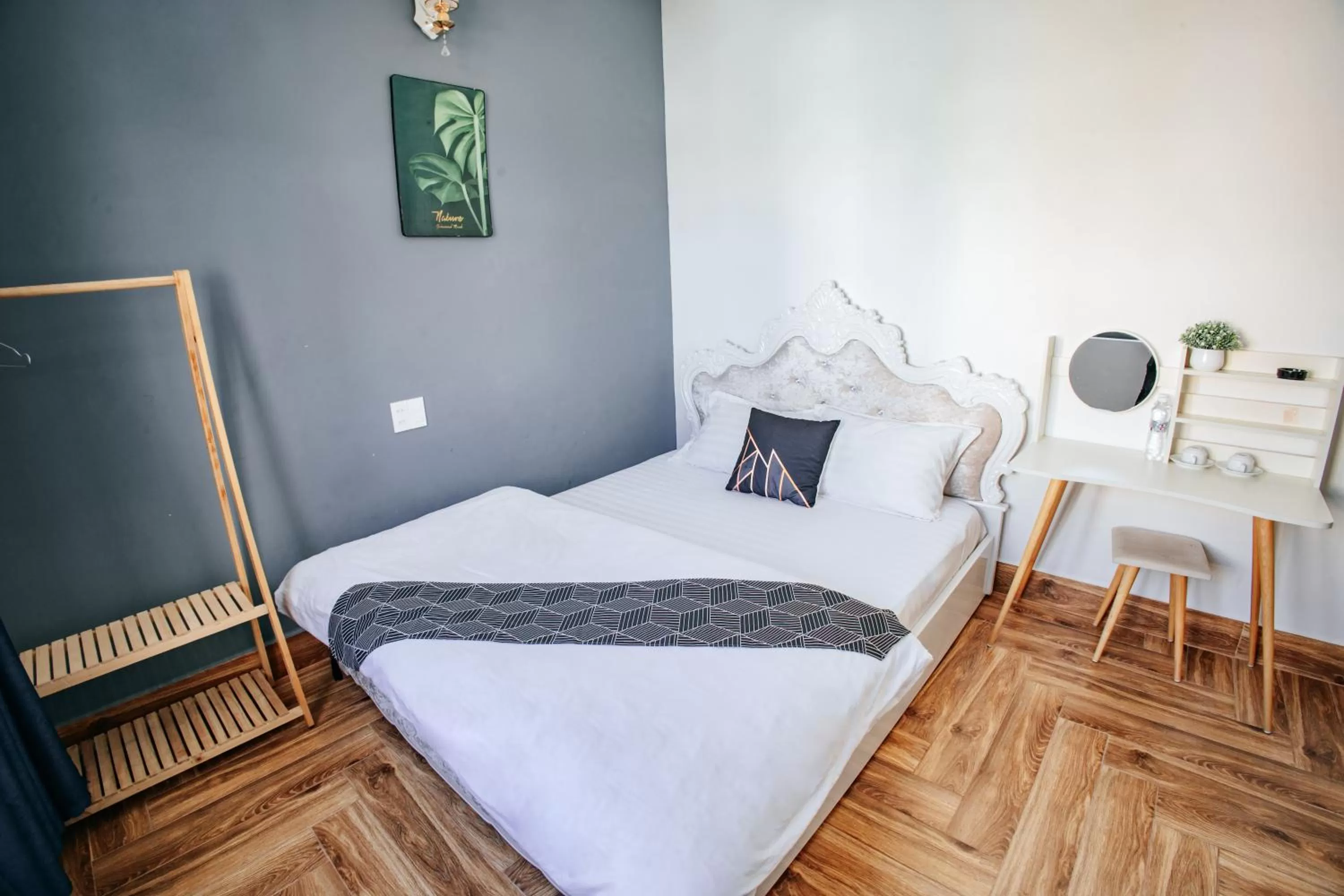 Living room, Bed in Hotel Thanh Nhung