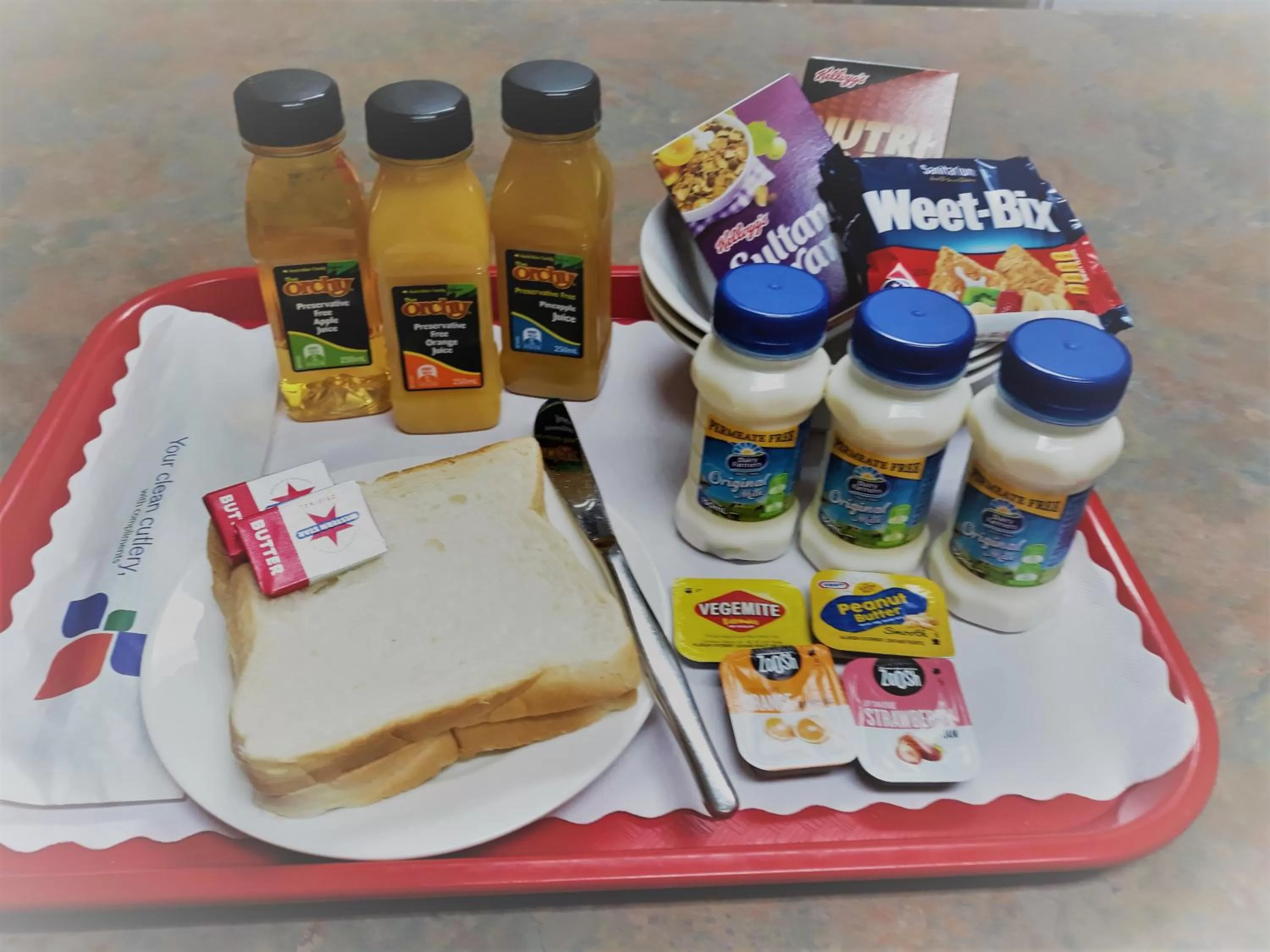 Breakfast in James Street Motor Inn