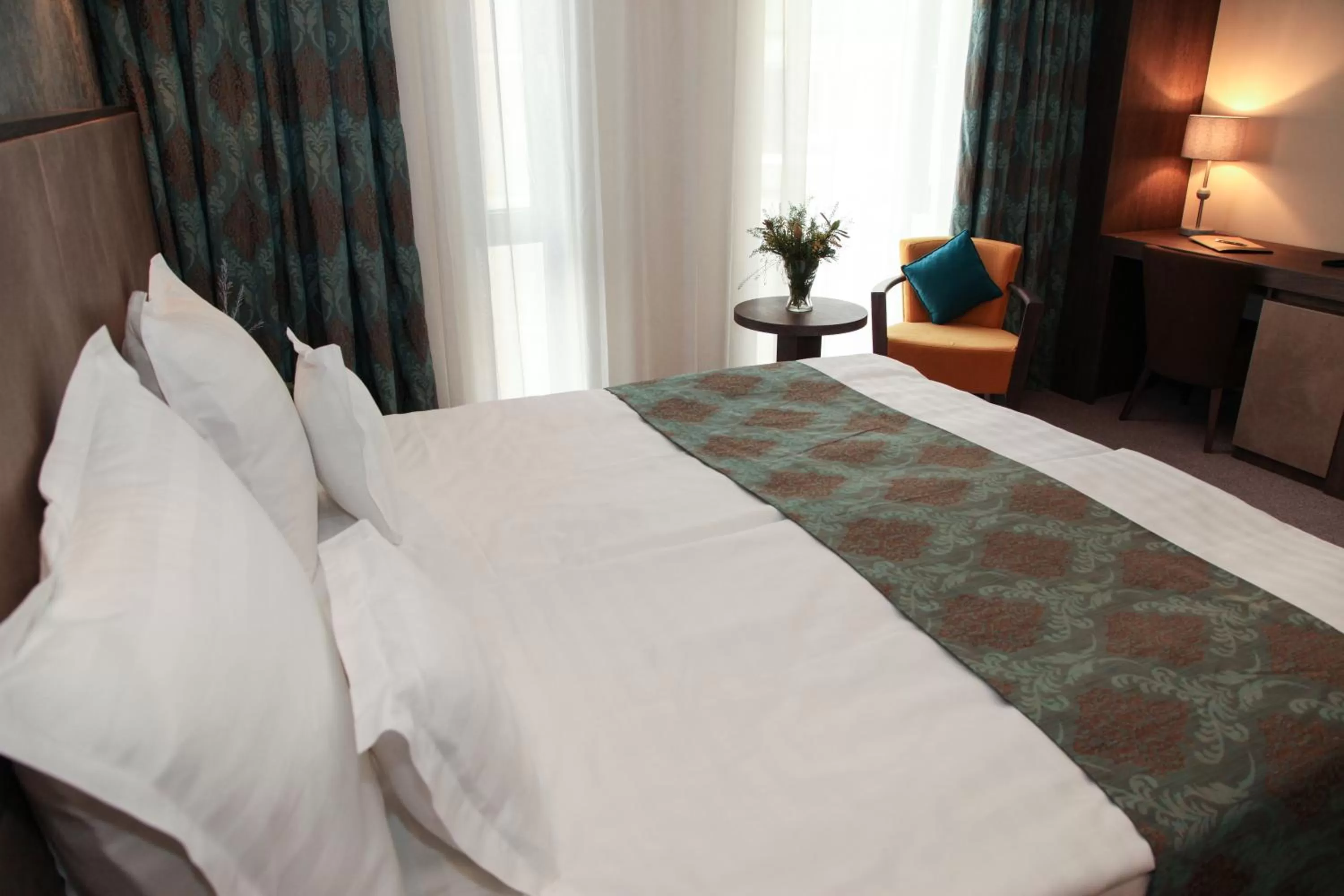 Photo of the whole room, Bed in Victoria Bulevard Hotel