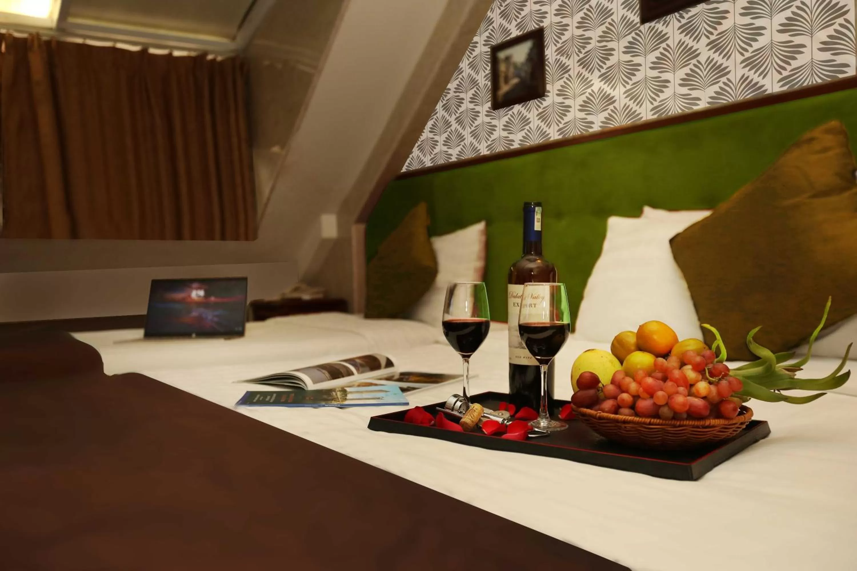 room service in Hanoi Golden Lotus Hotel & Spa