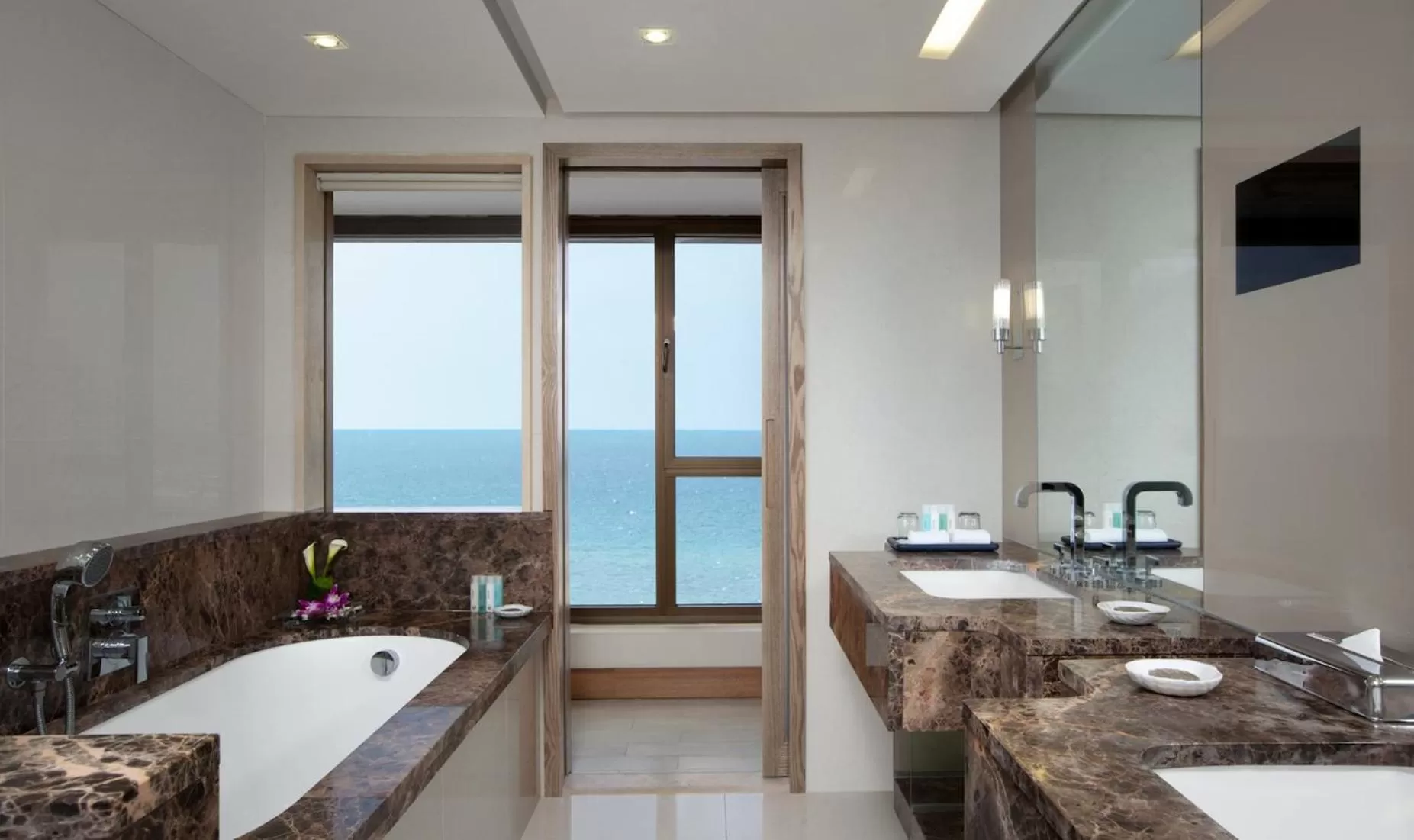 Photo of the whole room in InterContinental David Tel Aviv by IHG