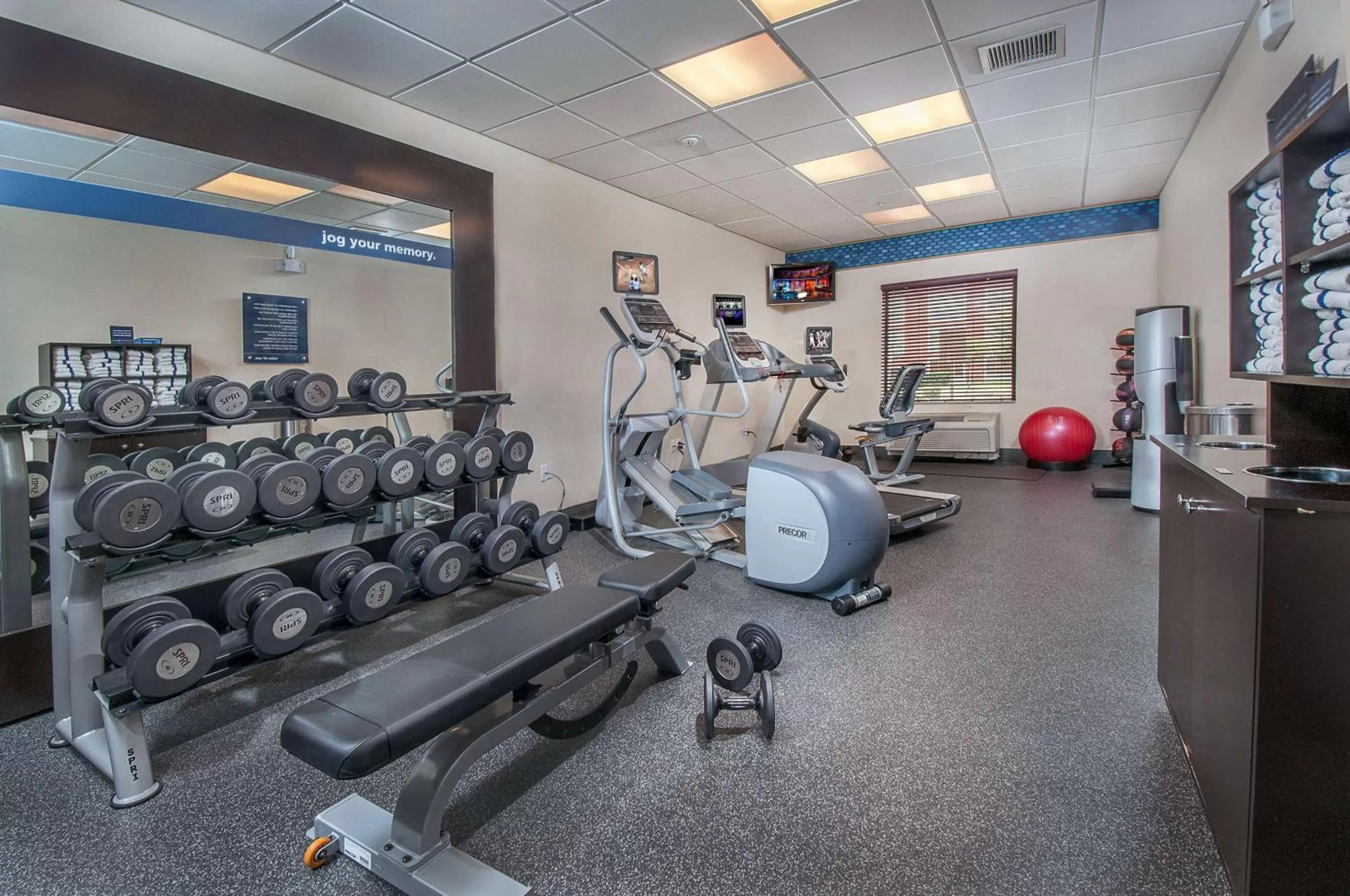 Fitness centre/facilities in Hampton Inn and Suites San Antonio Airport