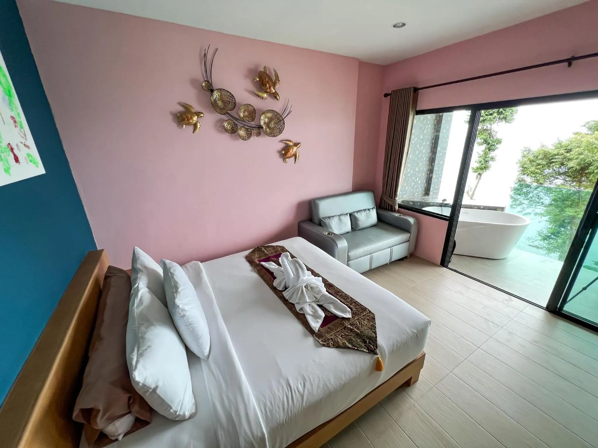 Bed in Cliff Lanta Suite-Koh Lanta Krabi