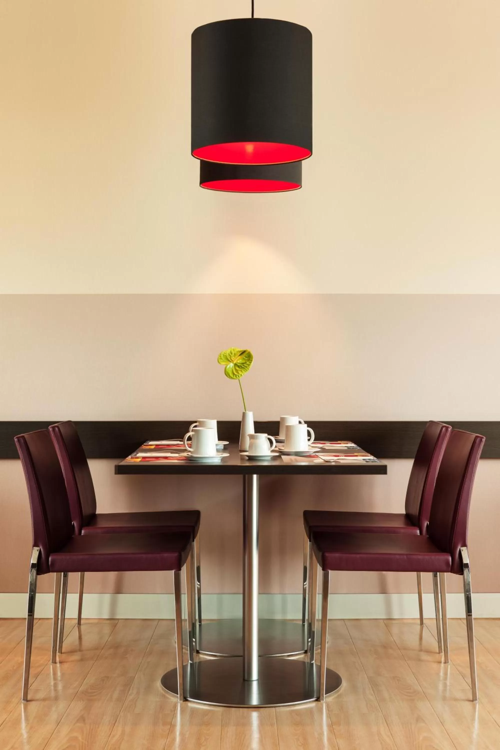 Restaurant/places to eat in IntercityHotel Mannheim