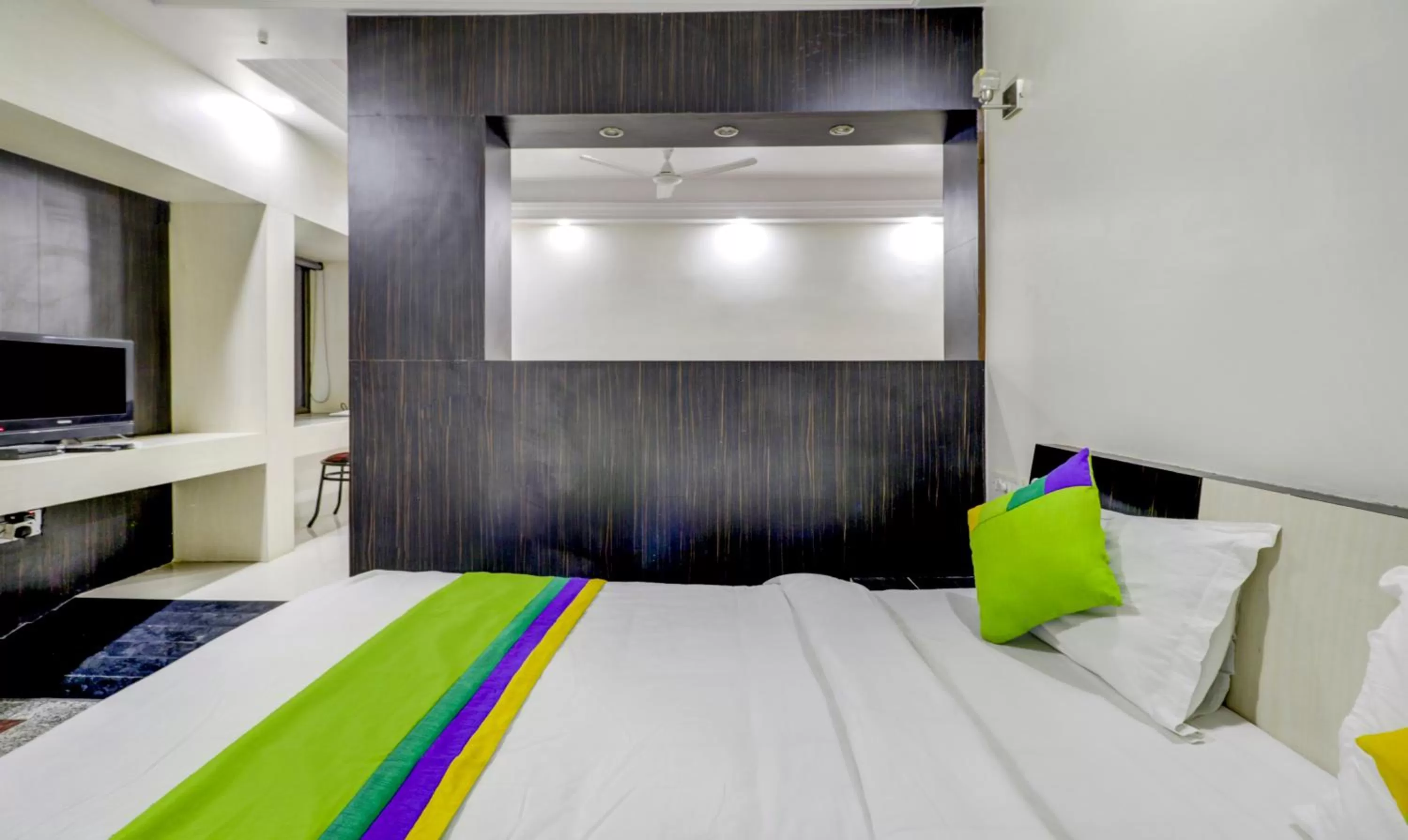 Bed in Treebo Trend Orange City