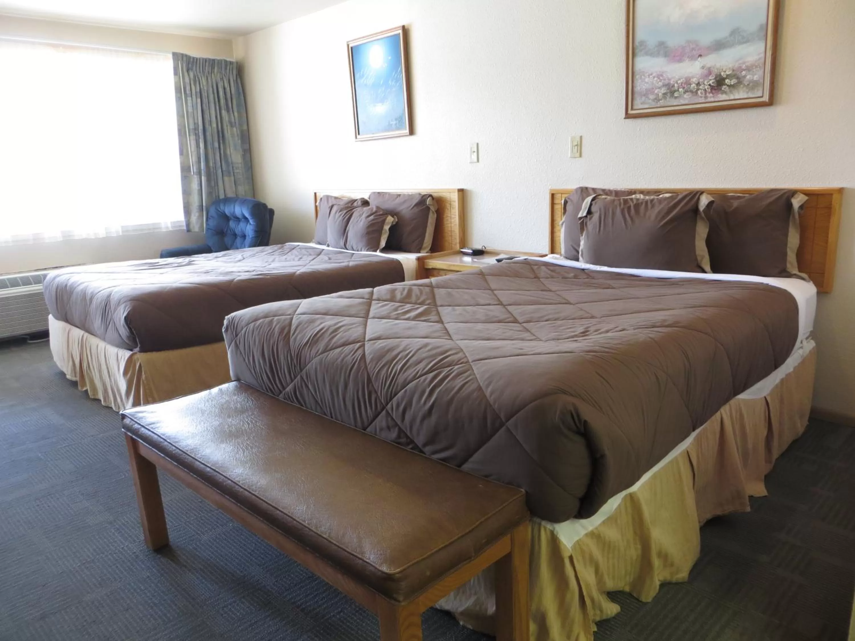 Bedroom, Bed in Jailhouse Motel and Casino