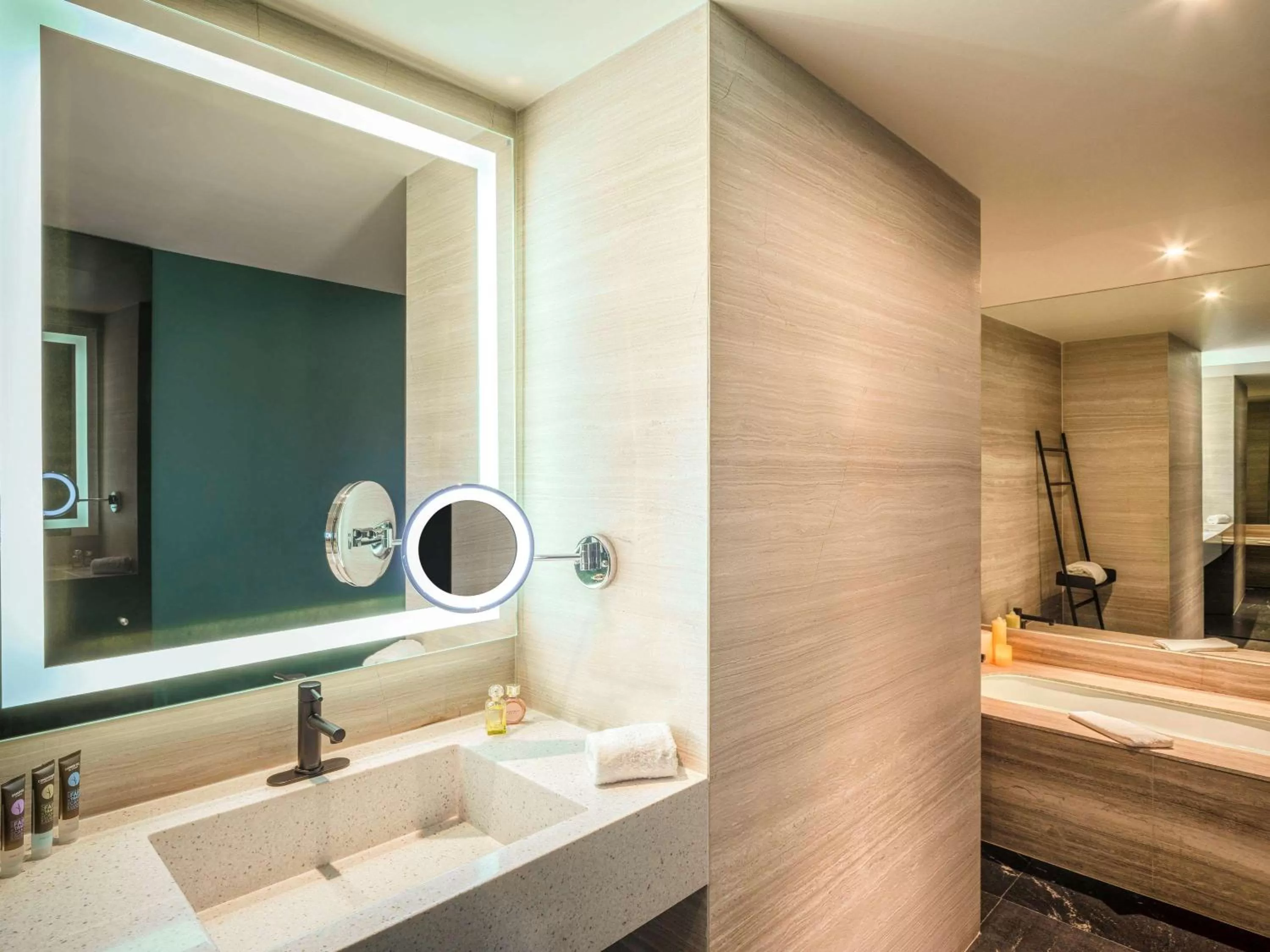 Photo of the whole room in Novotel Mexico City Toreo