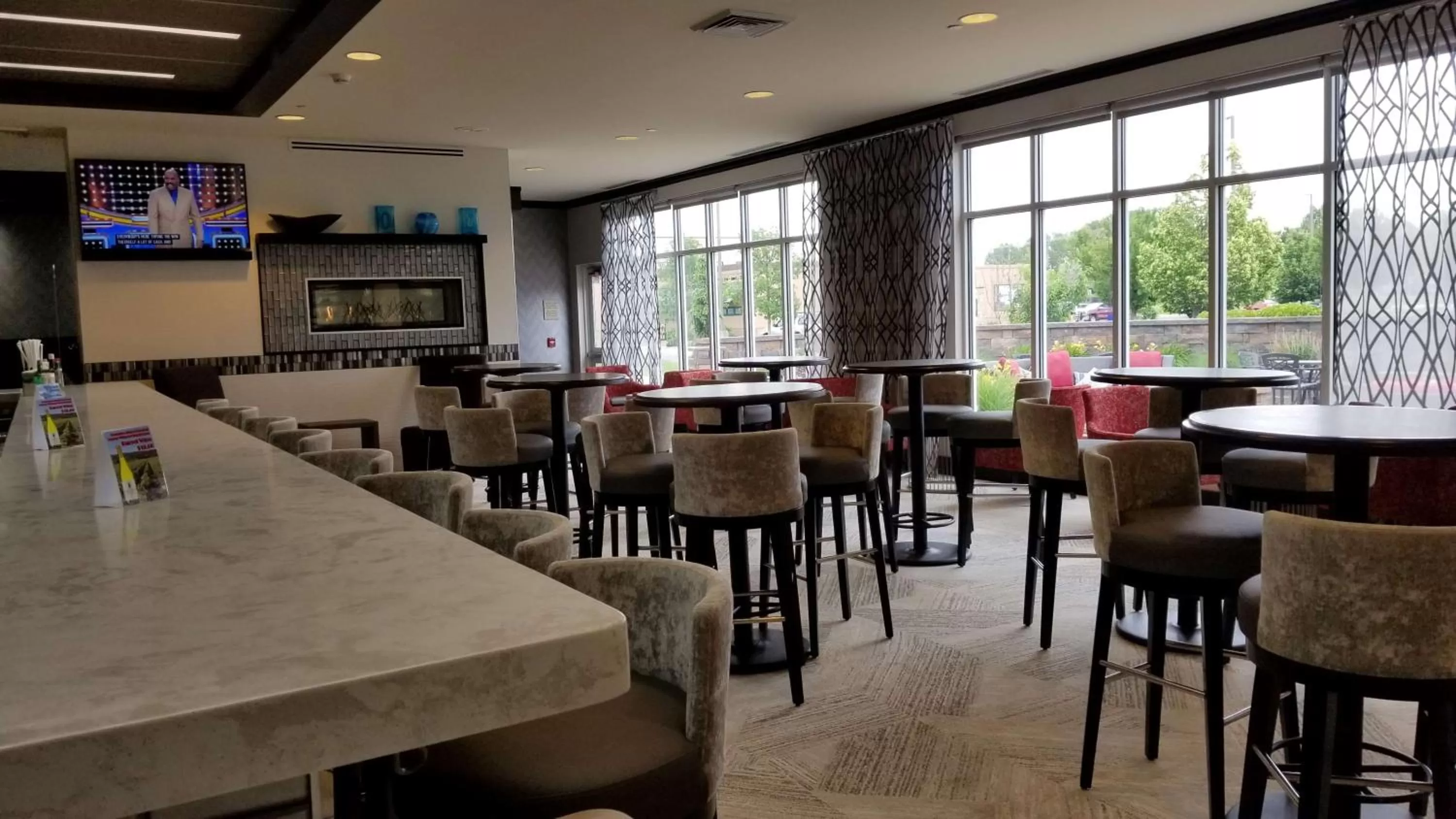 Lounge or bar in Hilton Garden Inn Great Falls