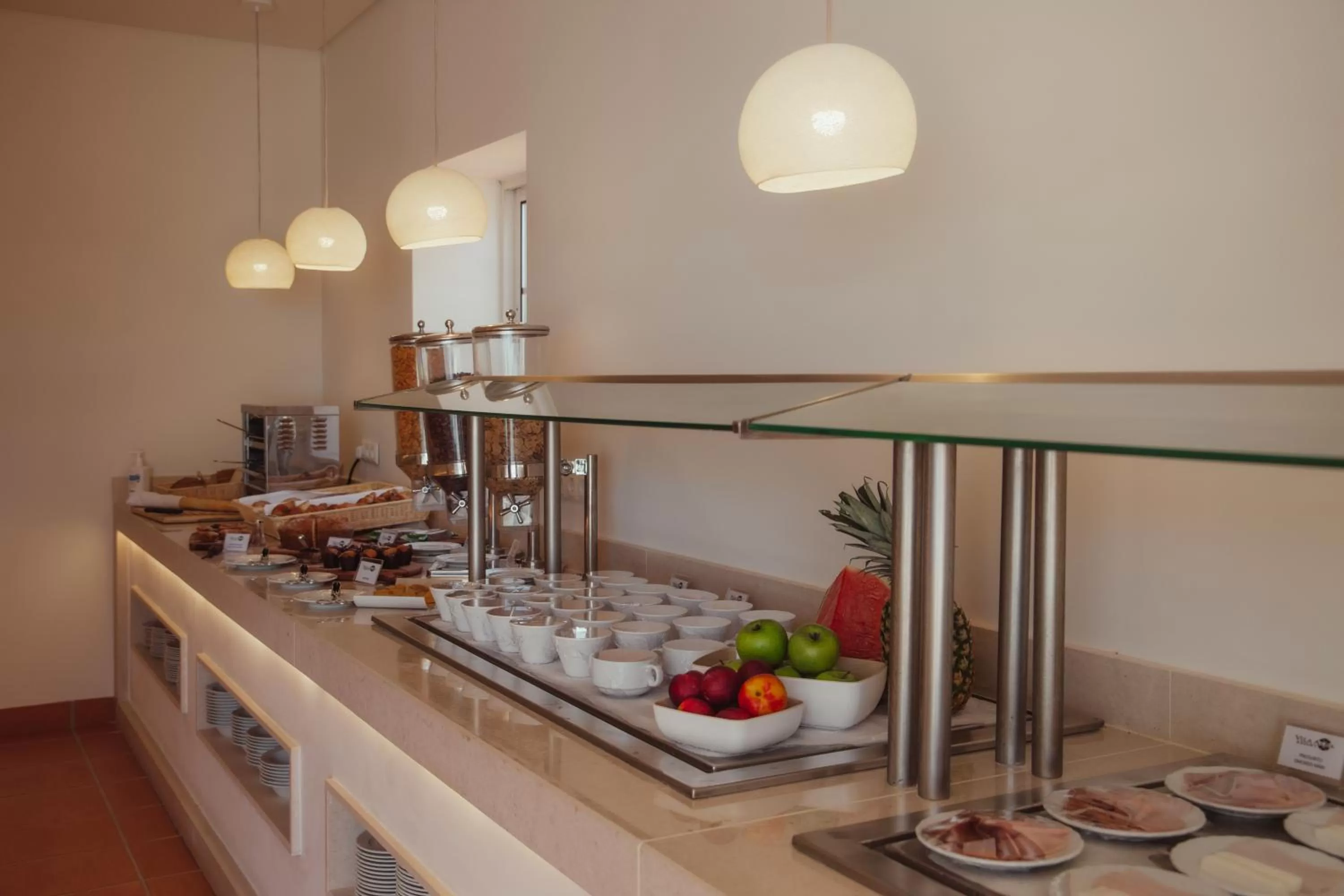 Buffet breakfast in Vila Alba Resort