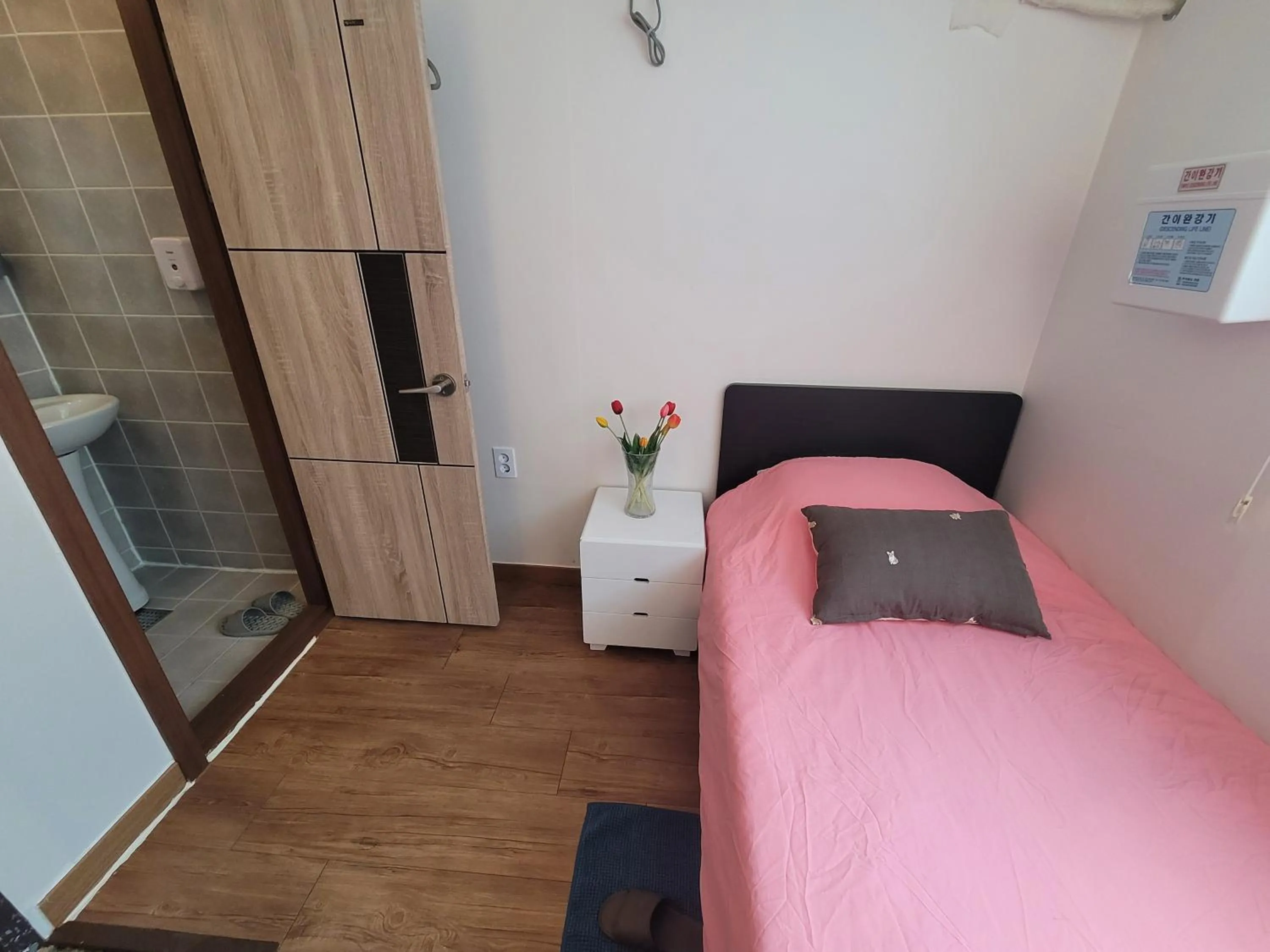 Photo of the whole room, Bed in Olive Hostel MyeongDong