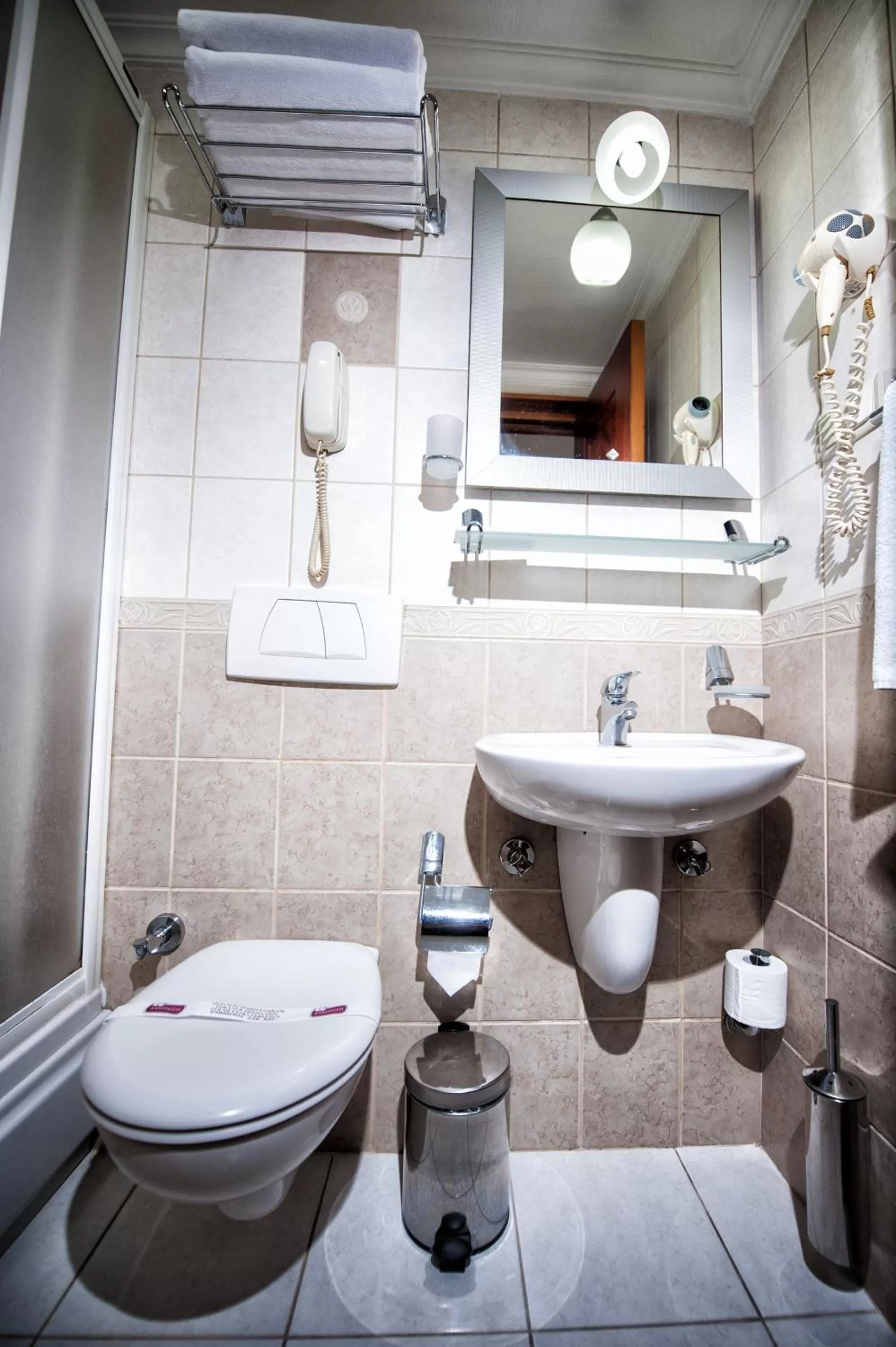 Toilet in Hotel Centrum Istanbul