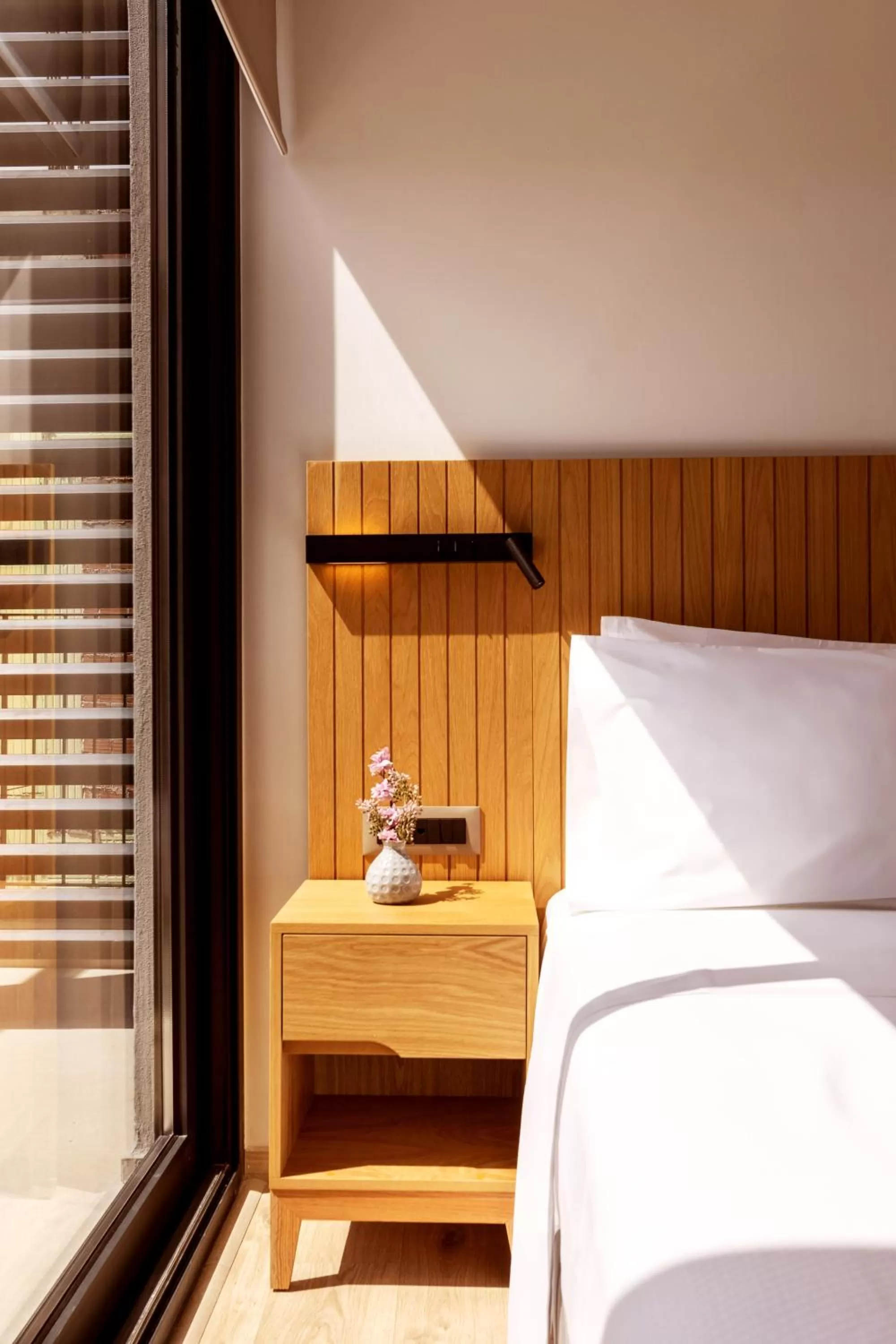 Bed in DAYS City Suites Athens