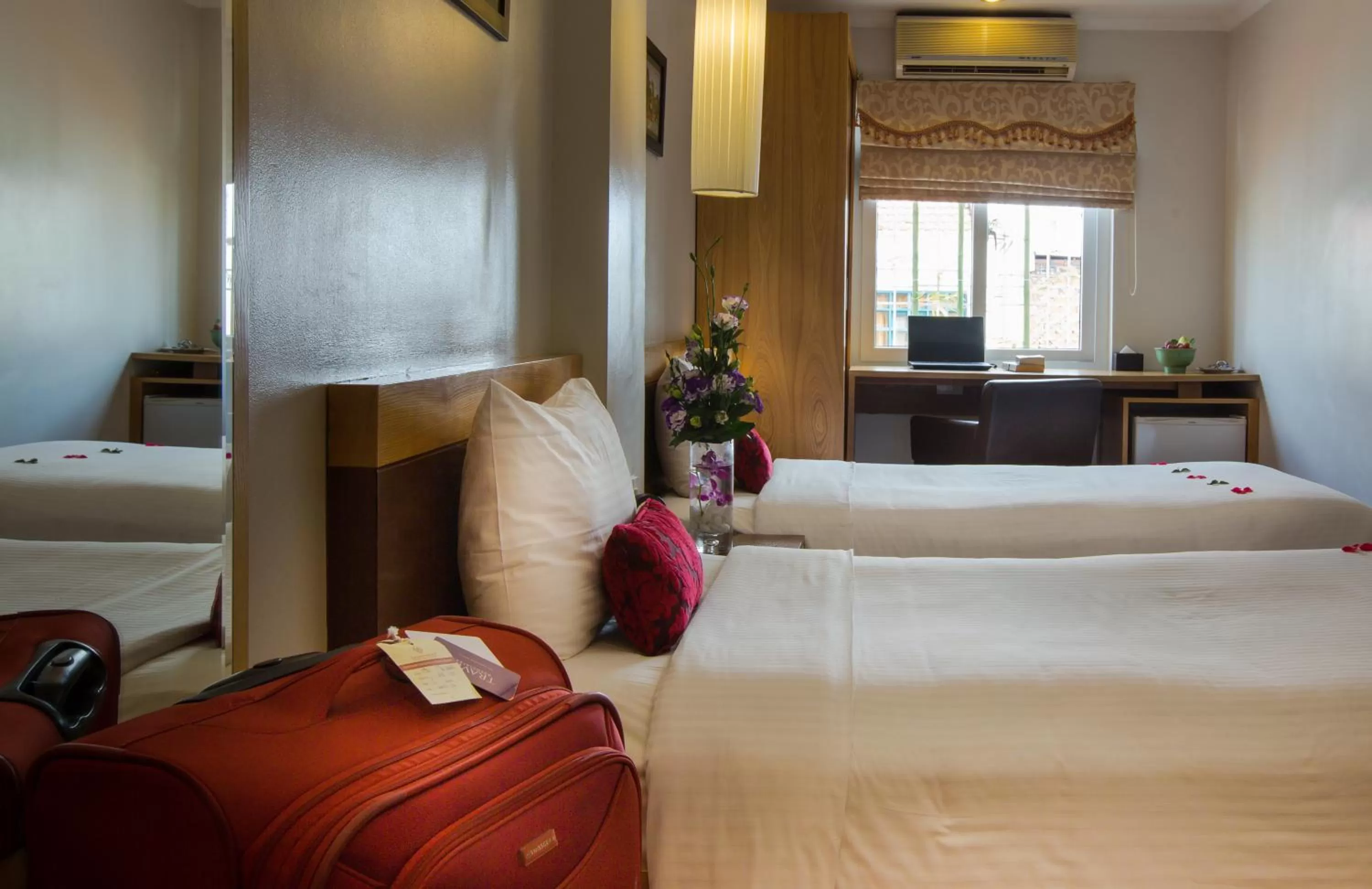 Bed in Eliana Ruby Hotel & Travel