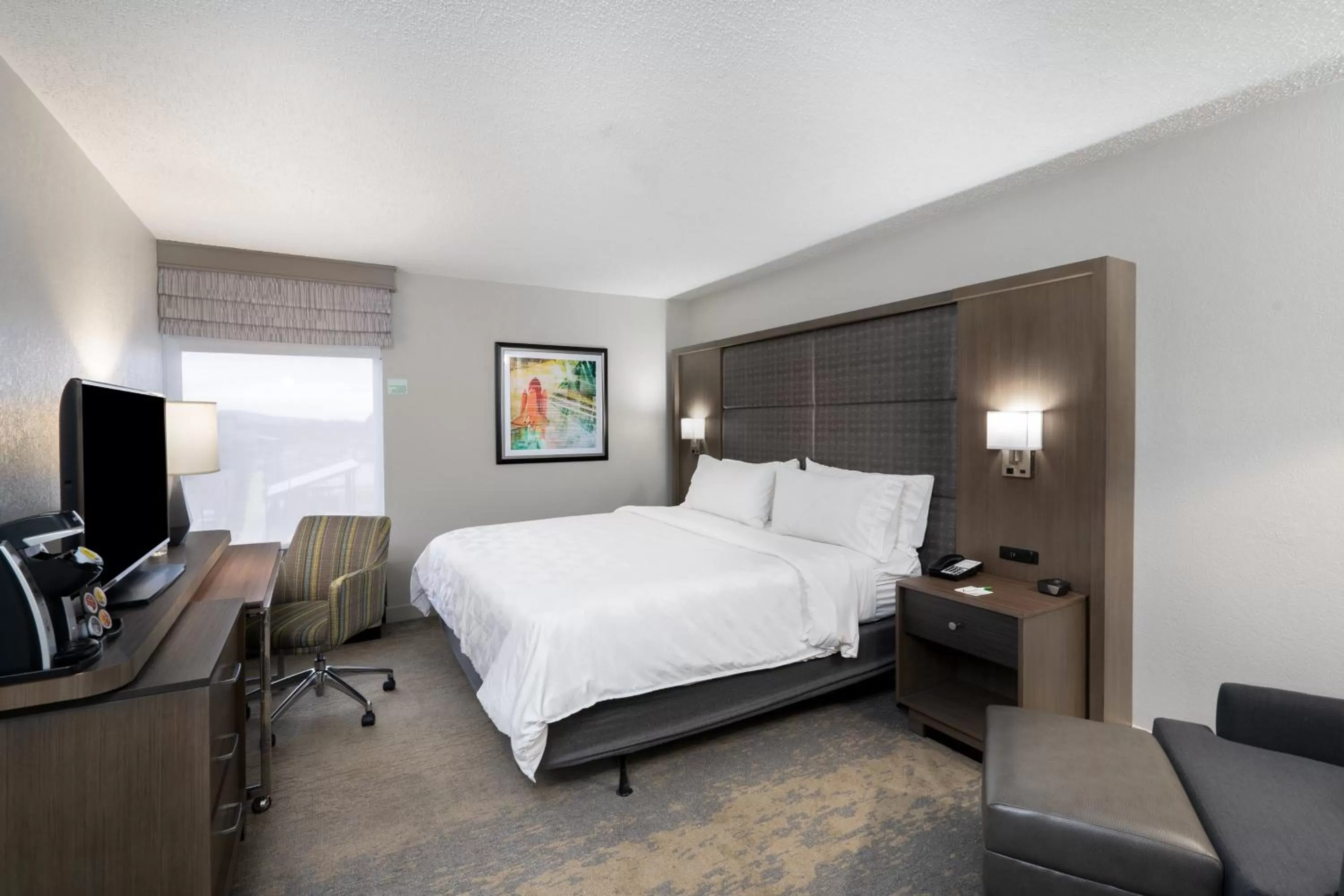 Photo of the whole room, Bed in Holiday Inn Huntsville - Research Park by IHG