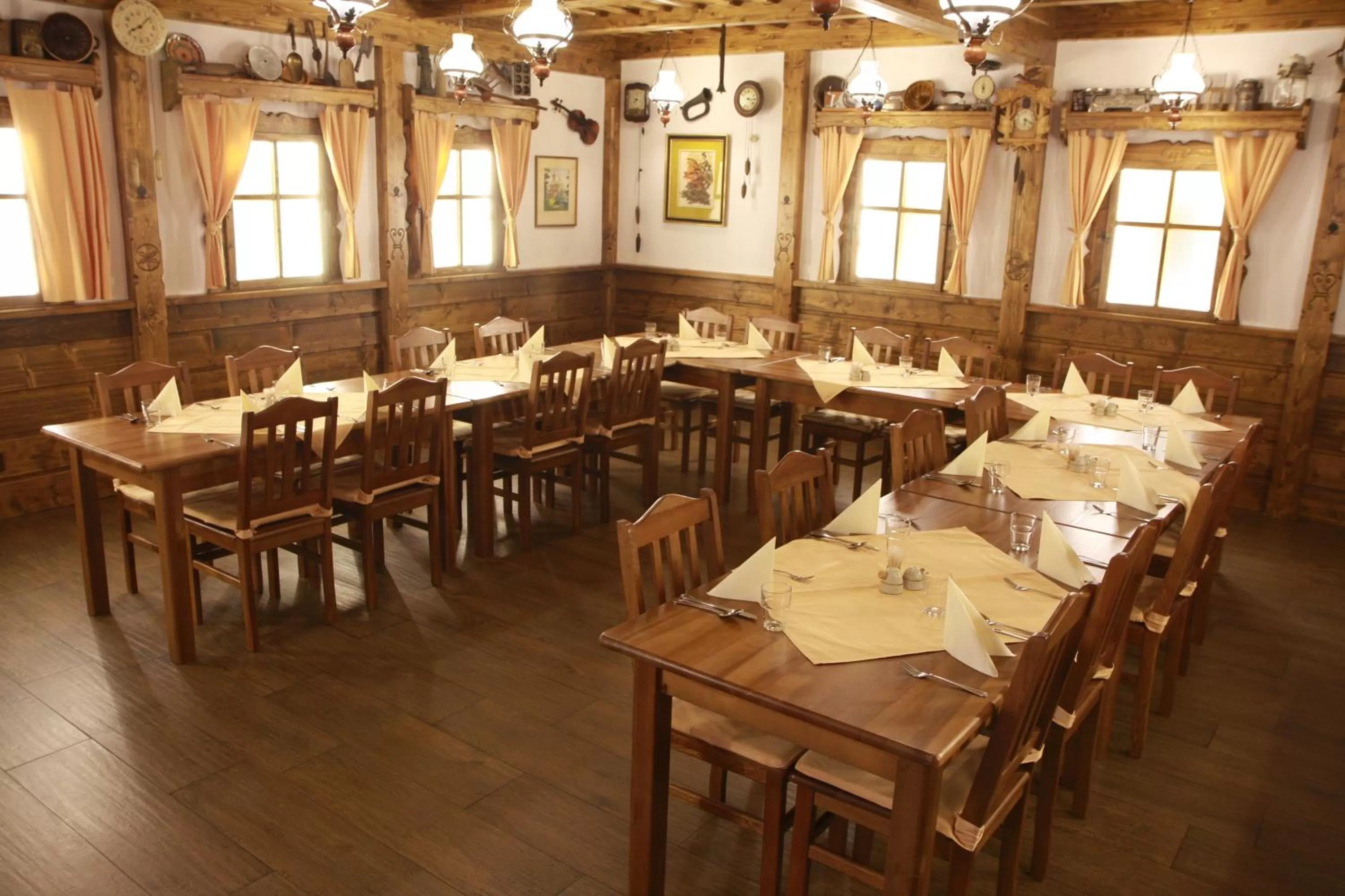 Dining area in Relax hotel Valaška