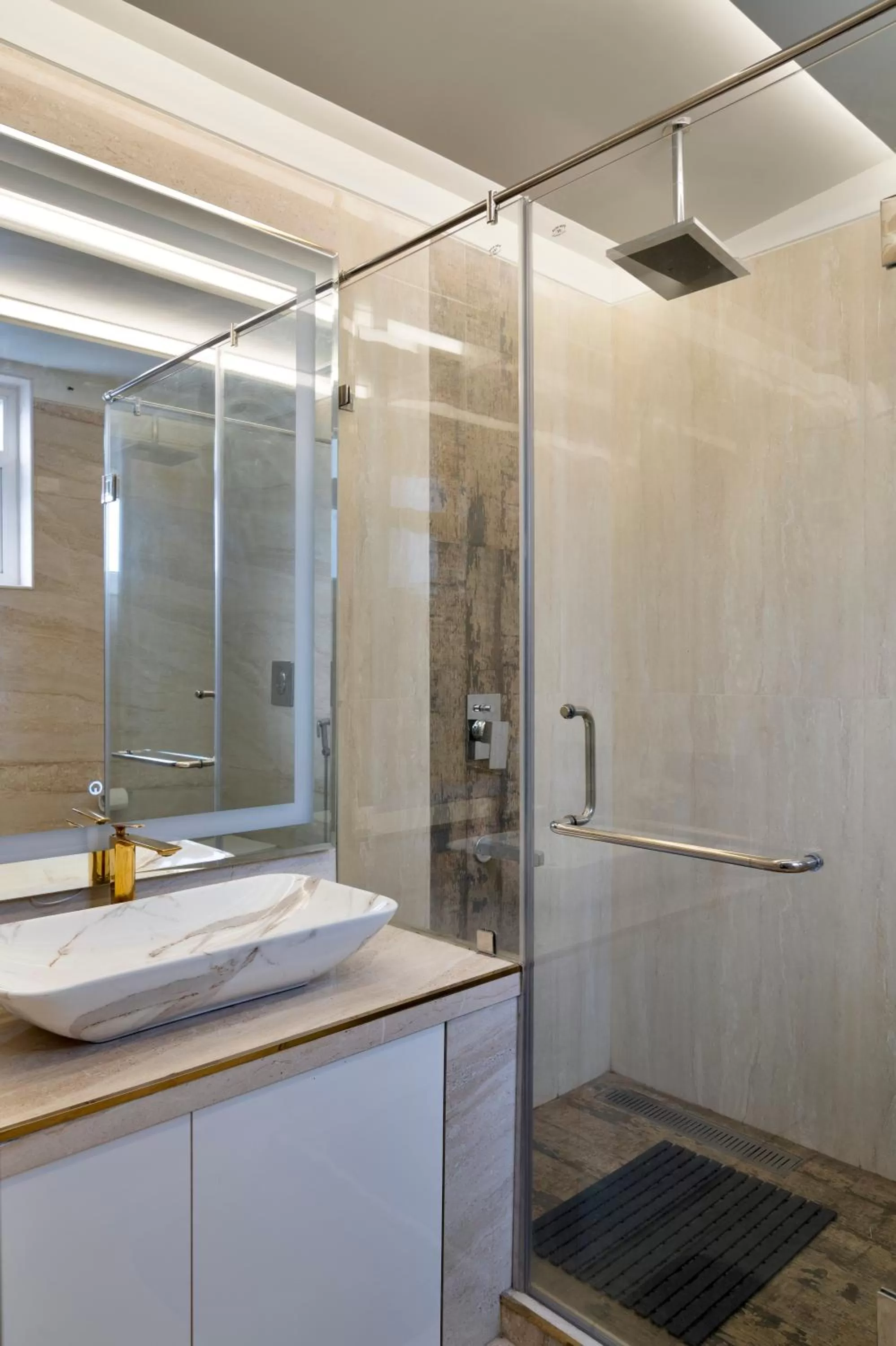 Shower in The Moira - Bed and Breakfast