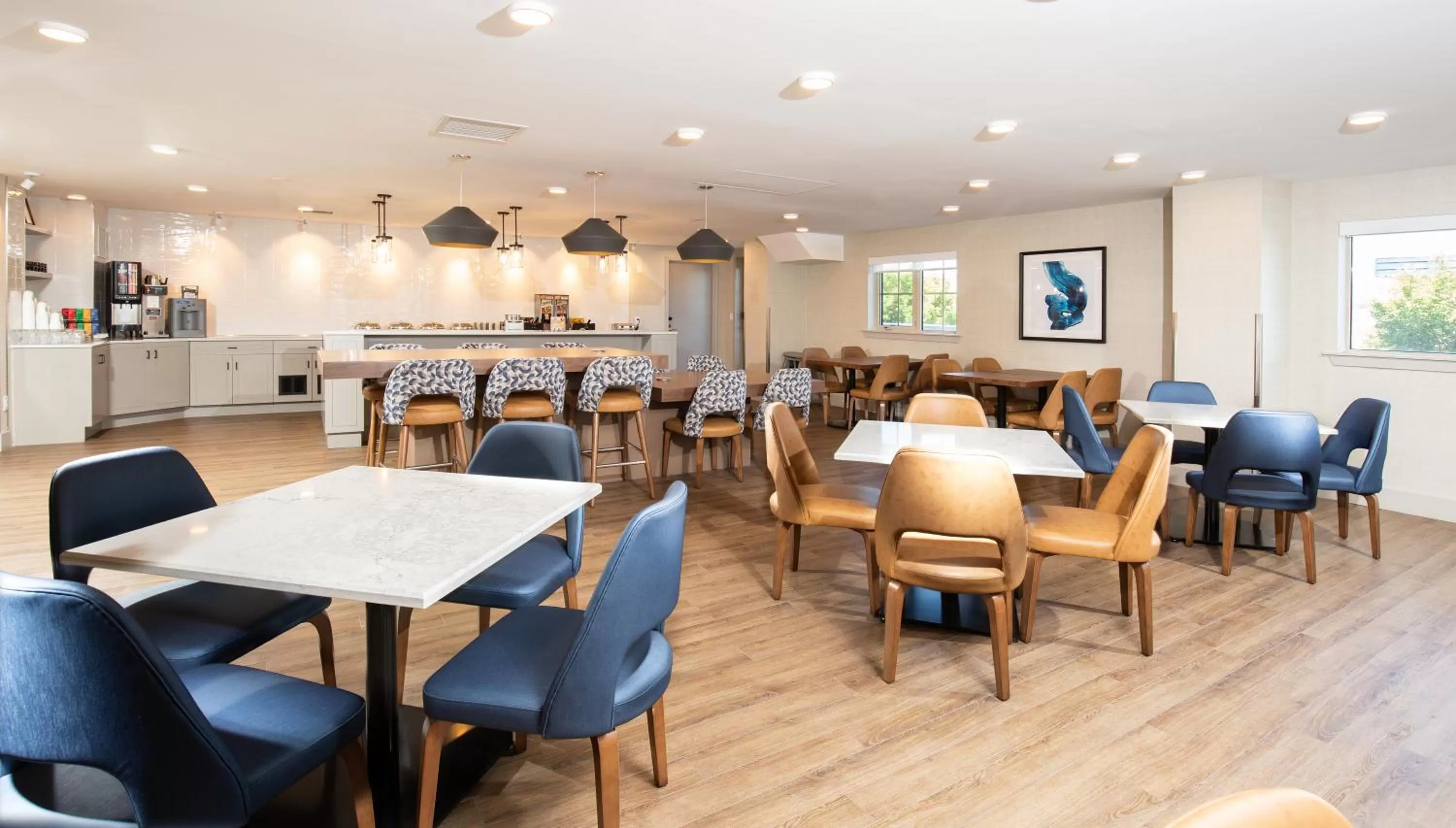 Restaurant/places to eat in Pomeroy Hotel Fort McMurray