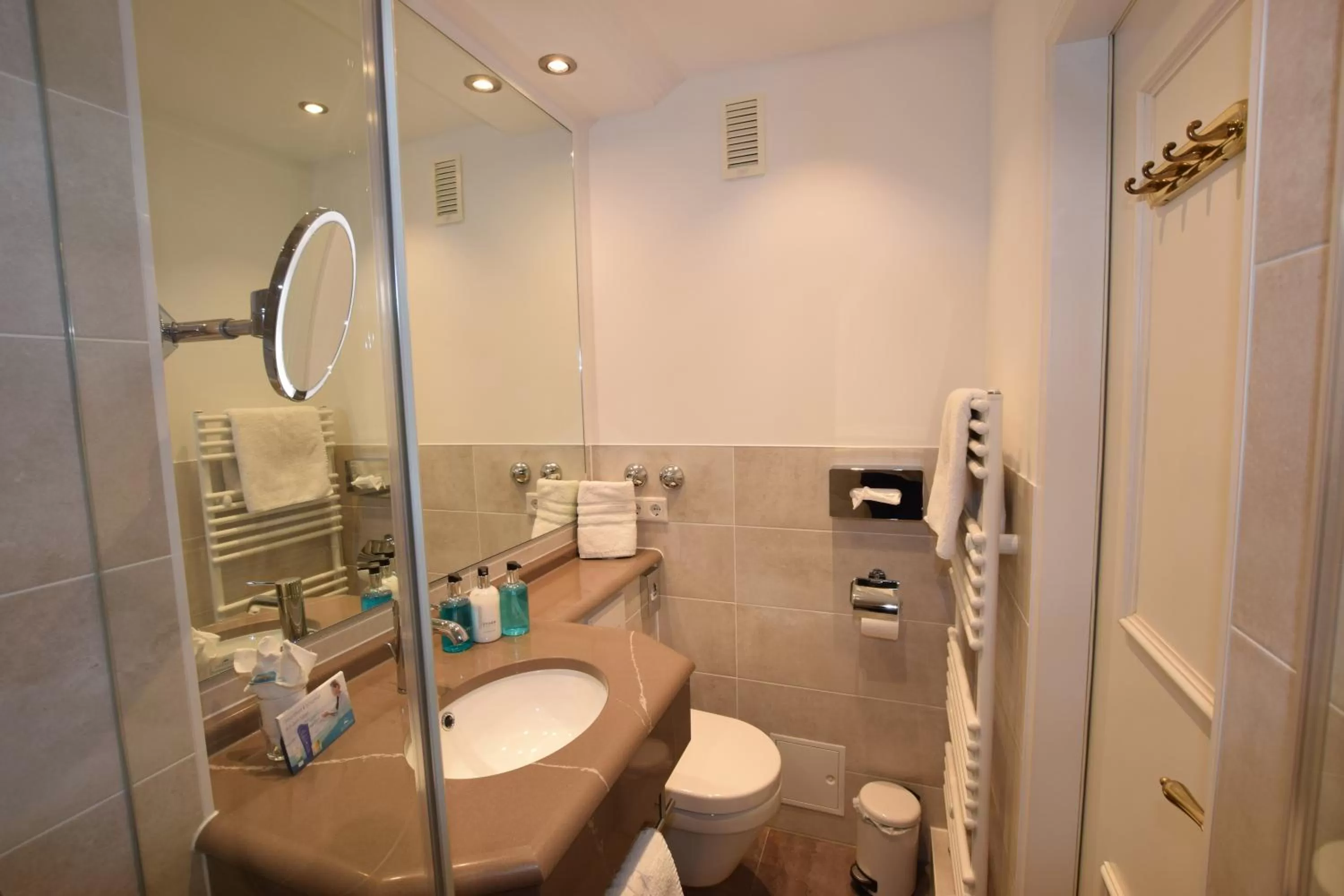 Bathroom in Hotel Wiking Sylt