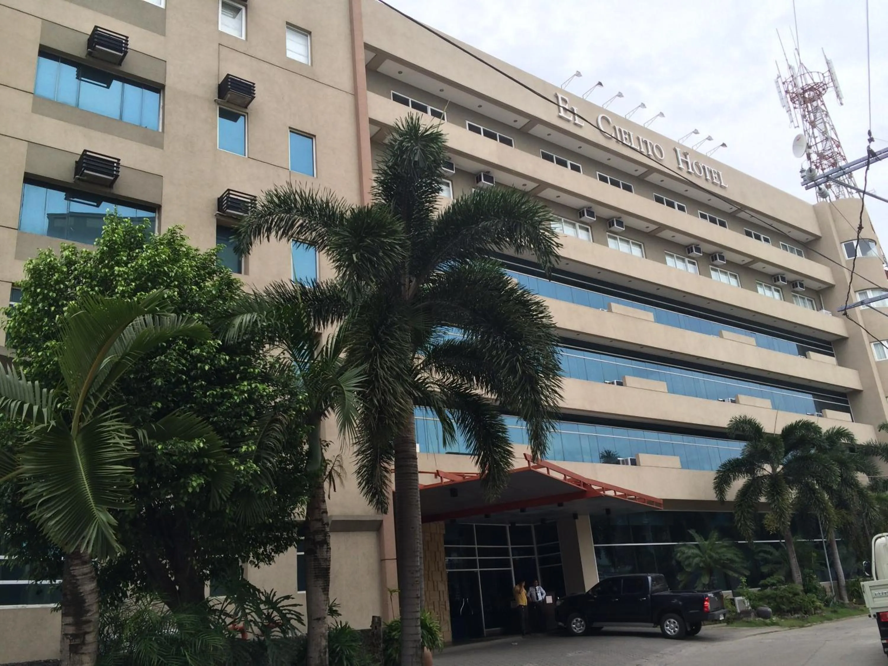 Facade/entrance in El Cielito Inn - Sta. Rosa