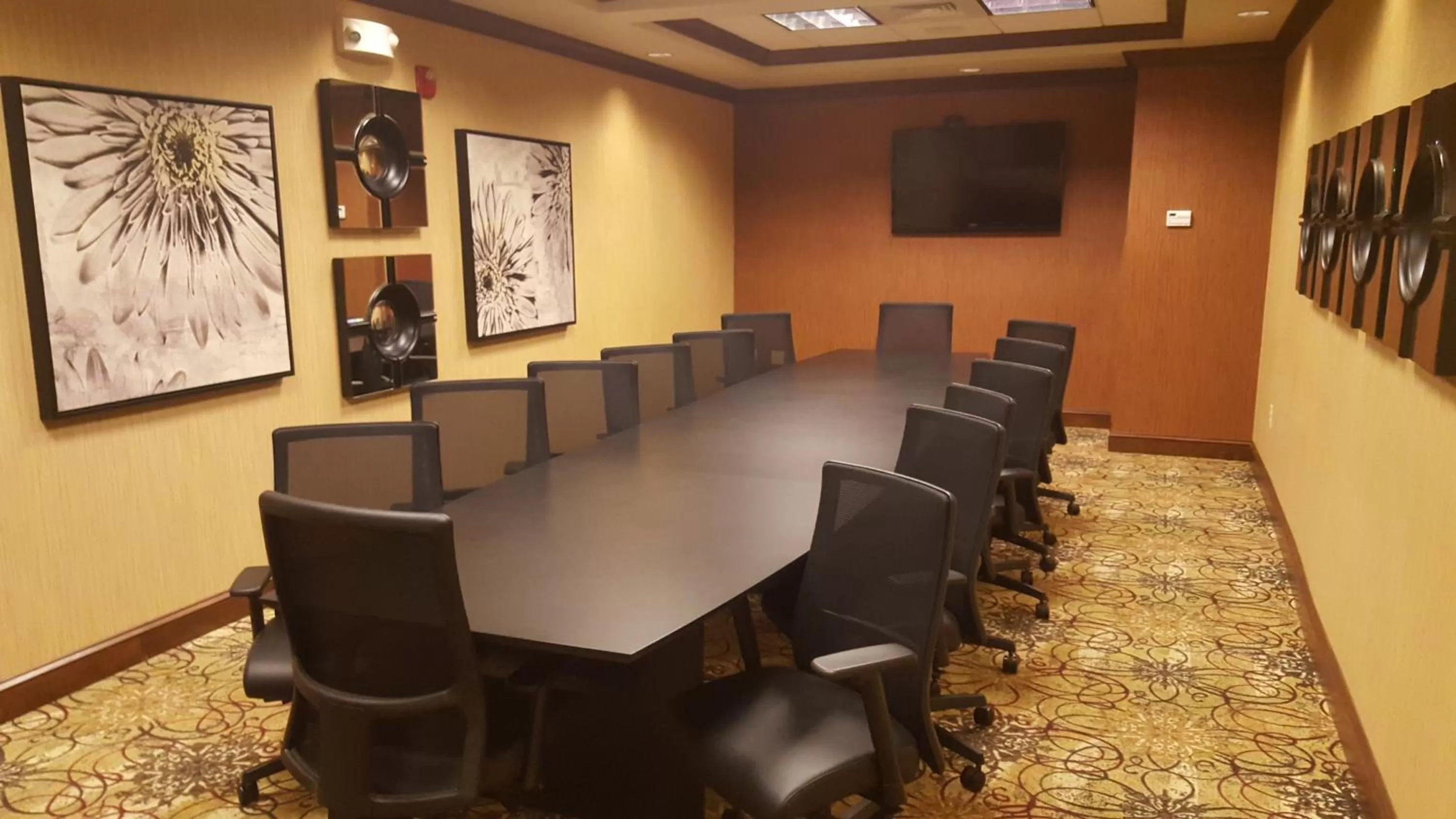 Meeting/conference room in Holiday Inn Express & Suites Paducah West by IHG