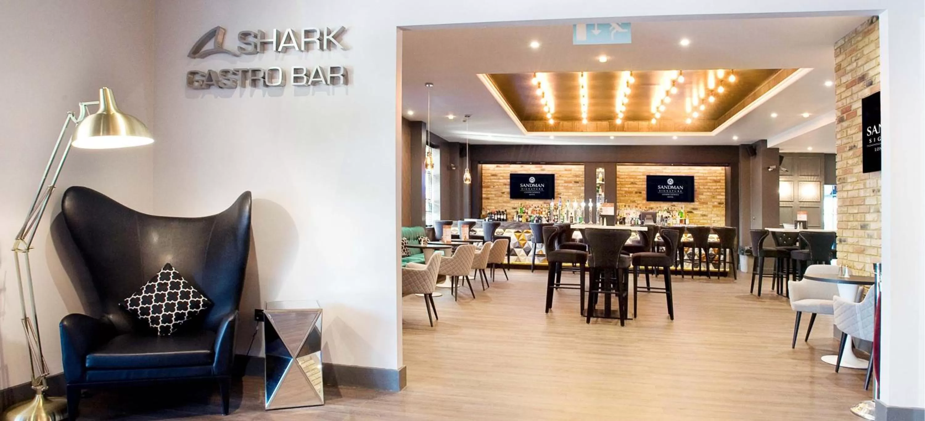 Restaurant/places to eat in Sandman Signature London Gatwick Hotel