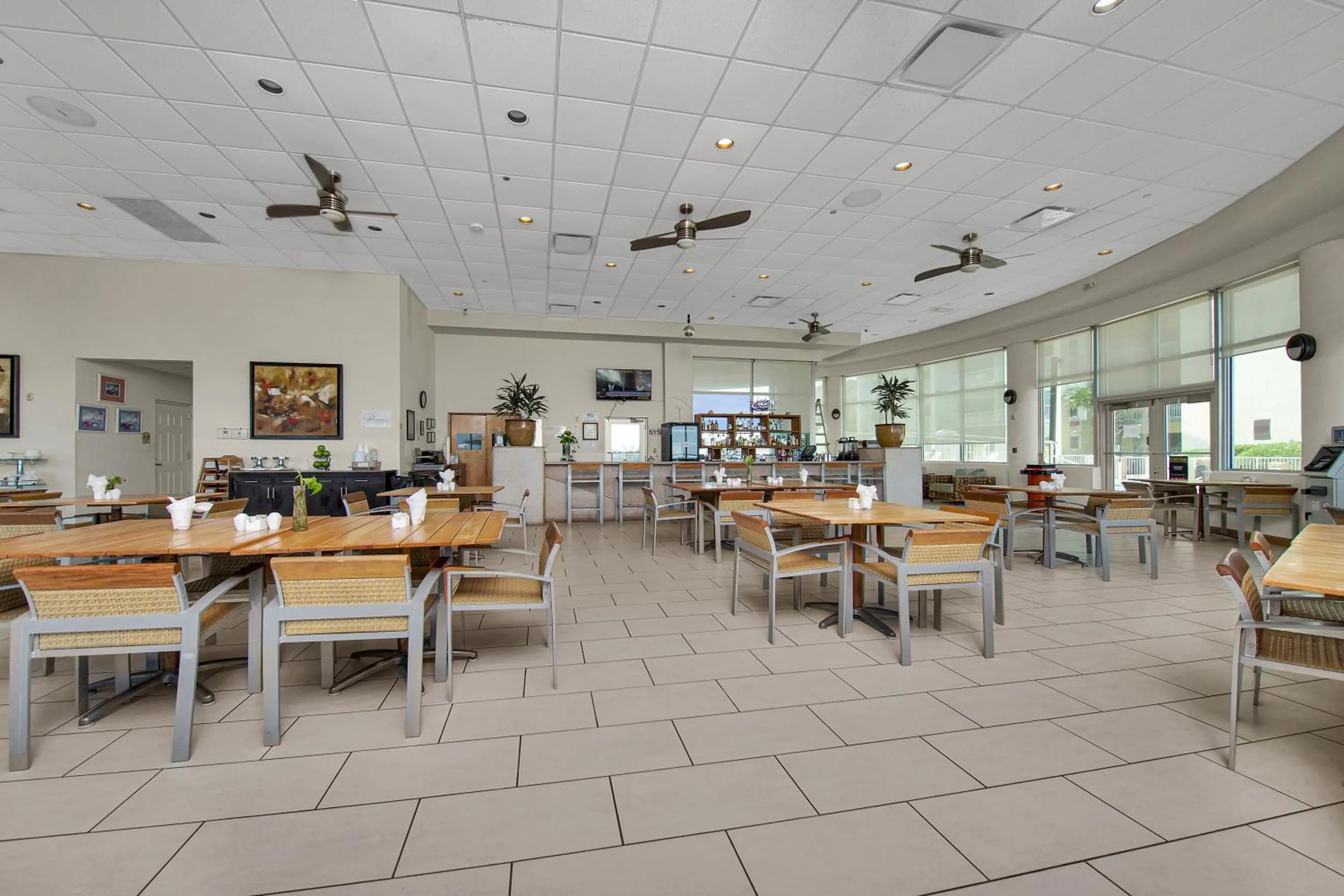 Restaurant/places to eat in Peninsula Island Resort & Spa - Beachfront Property at South Padre Island