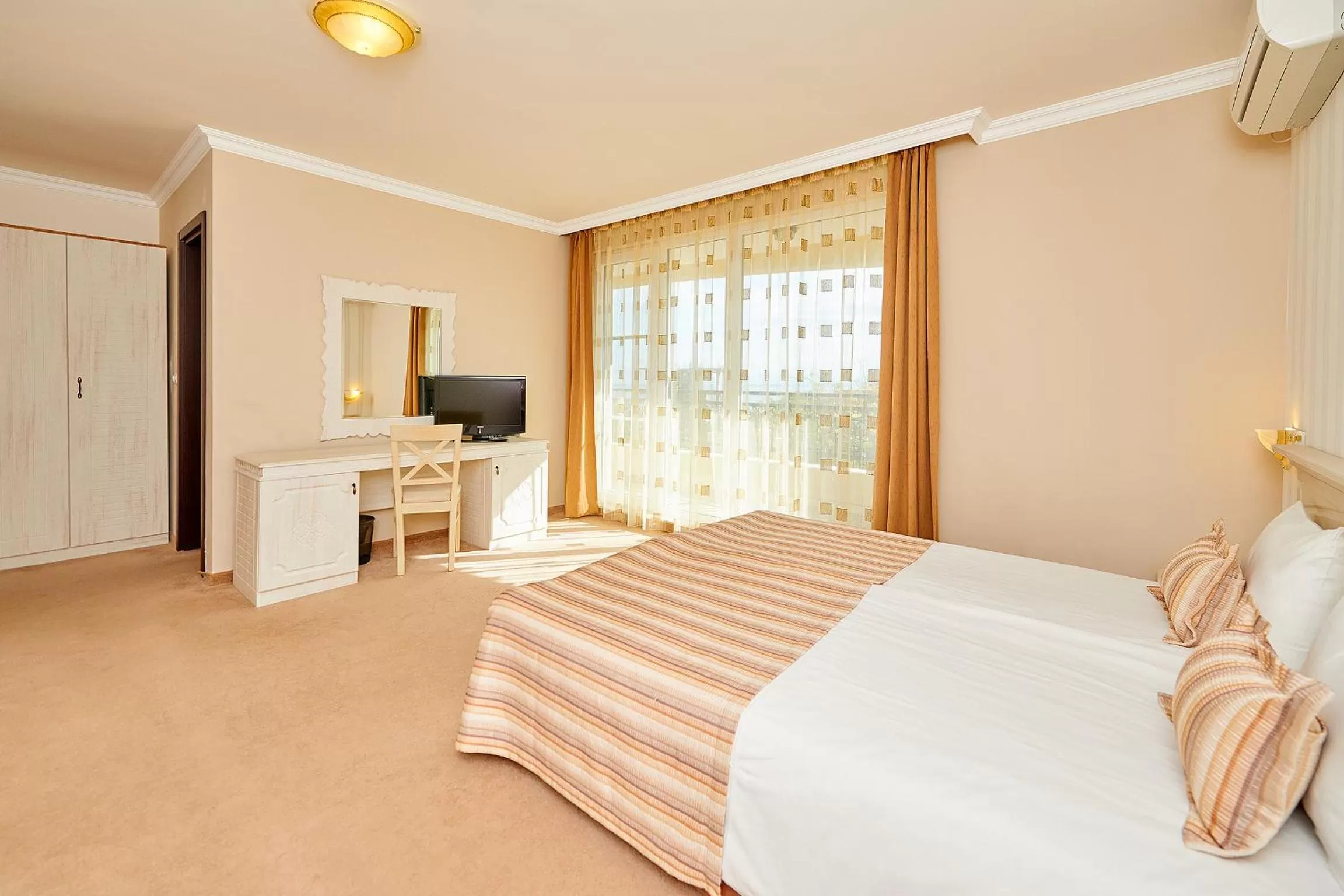 Bedroom, Bed in Penelopa Palace Apart Hotel & SPA