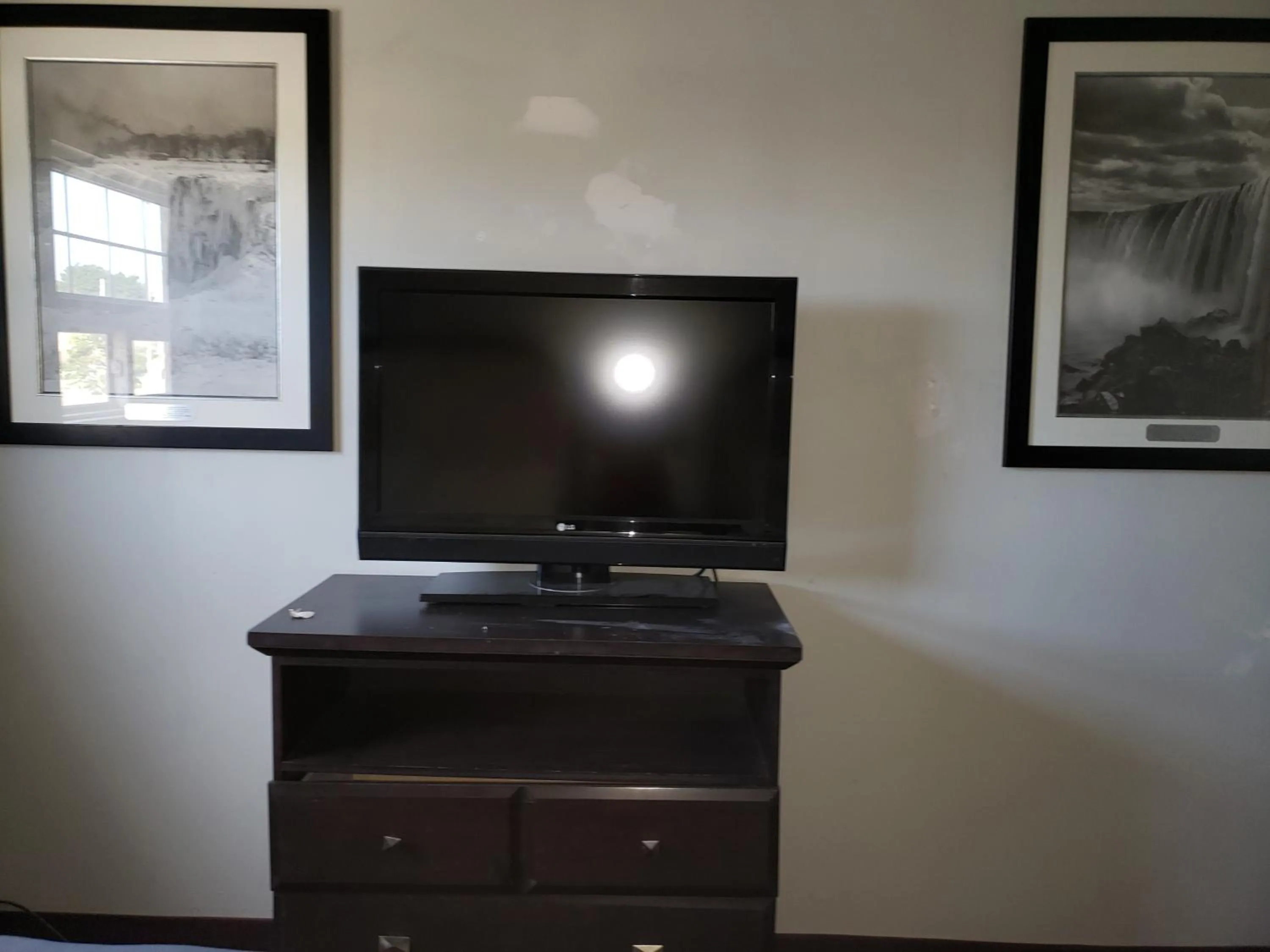 Niagara Falls Courtside Inn