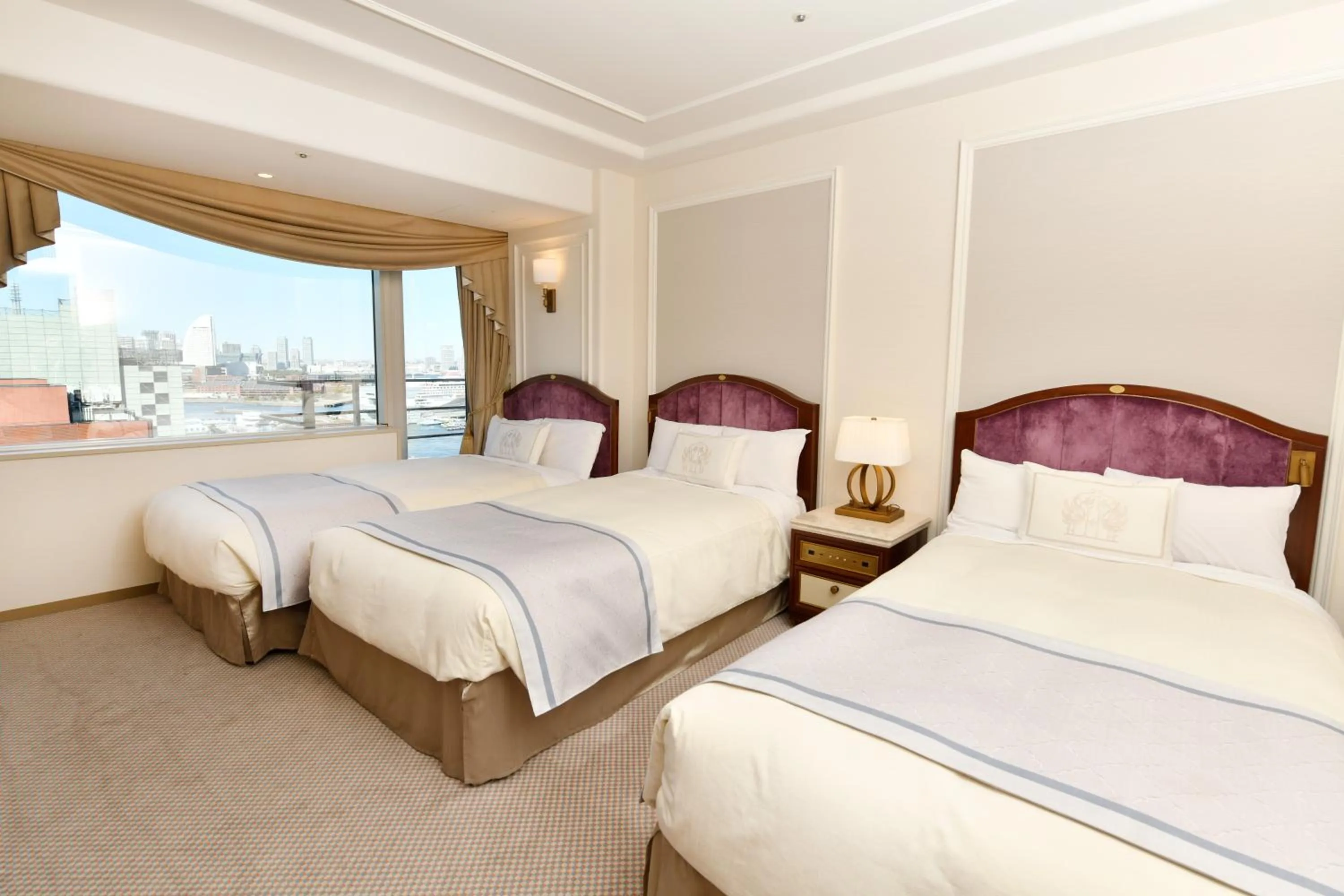 Photo of the whole room, Bed in Hotel New Grand