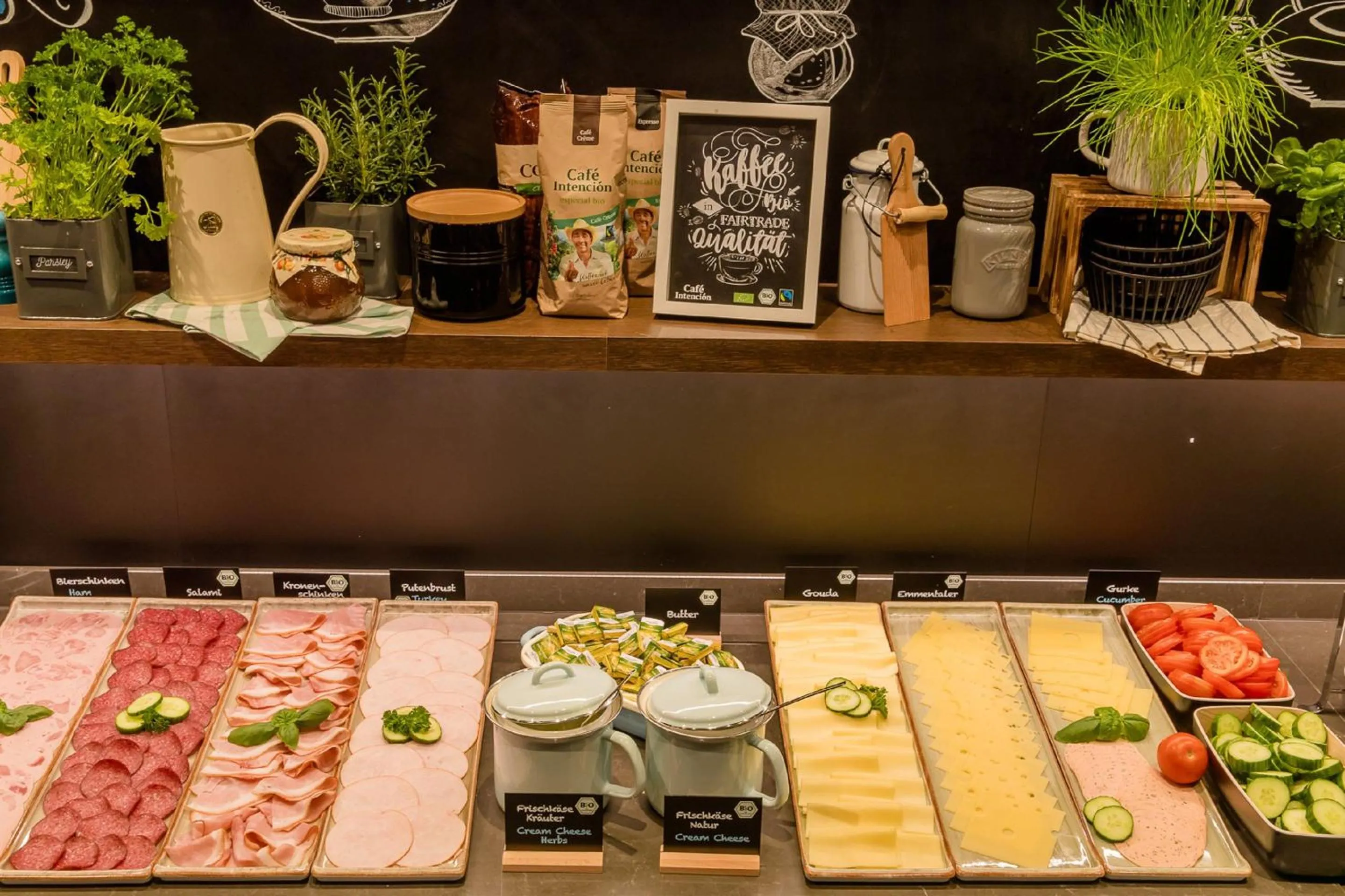 Buffet breakfast in Motel One Wien Westbahnhof