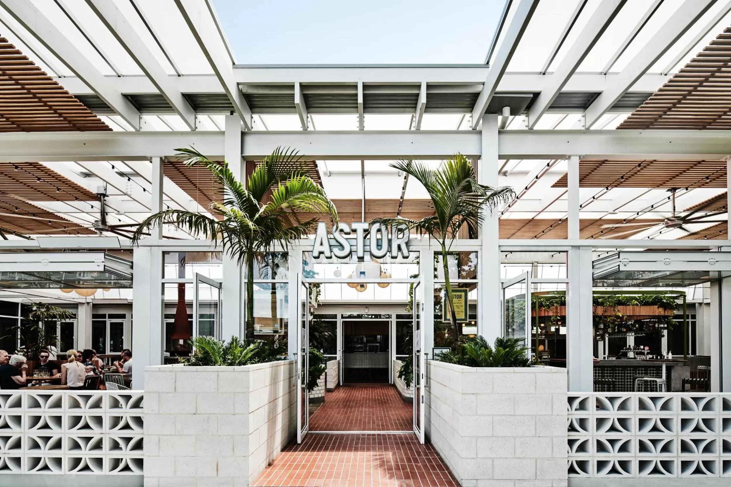 Facade/entrance in Astor Hotel Motel