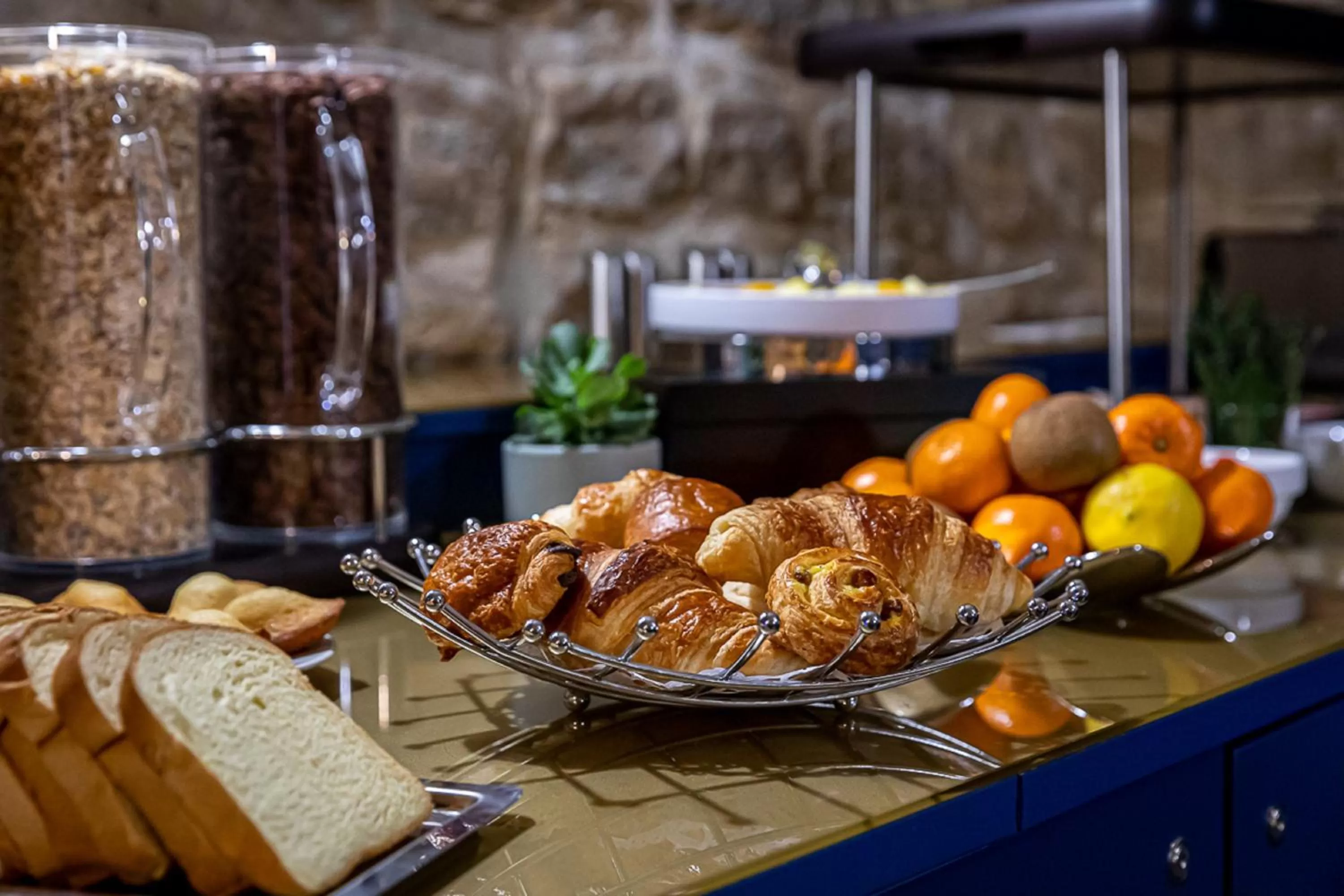 Breakfast in Trianon Gare de Lyon