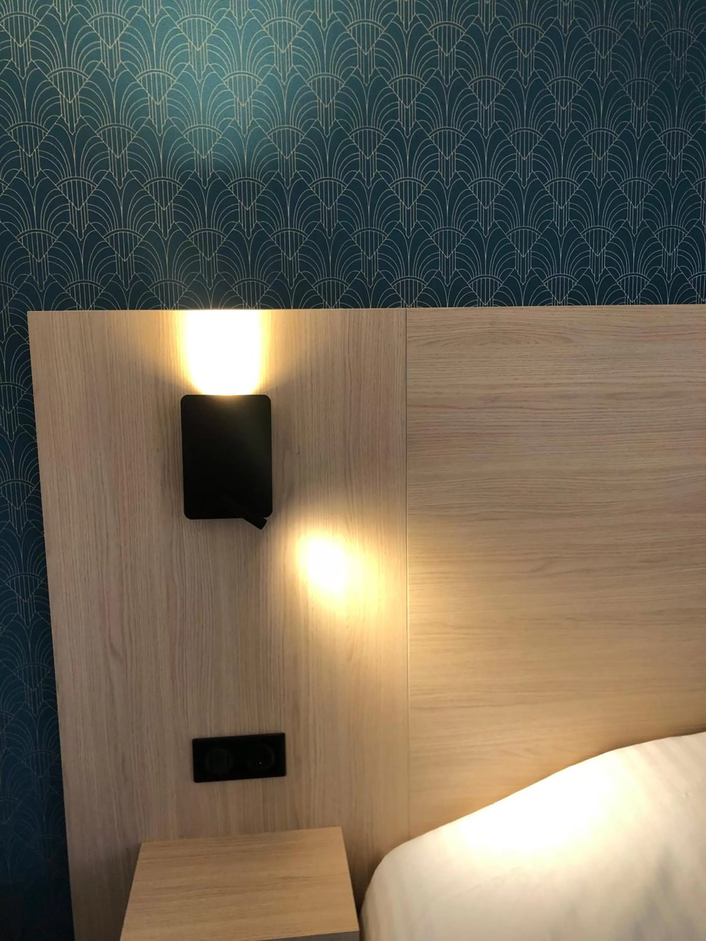 Decorative detail, Bed in Cit'Hotel LA PYRAMIDE