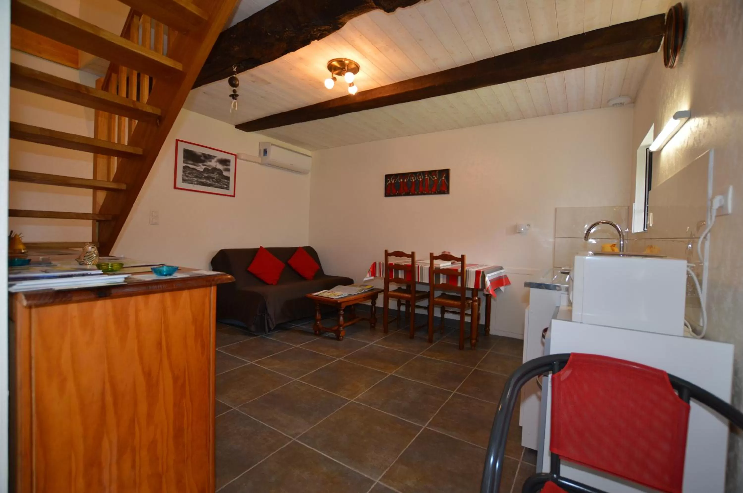 Communal kitchen in Chambres d'hôtes La Fontaine Garel