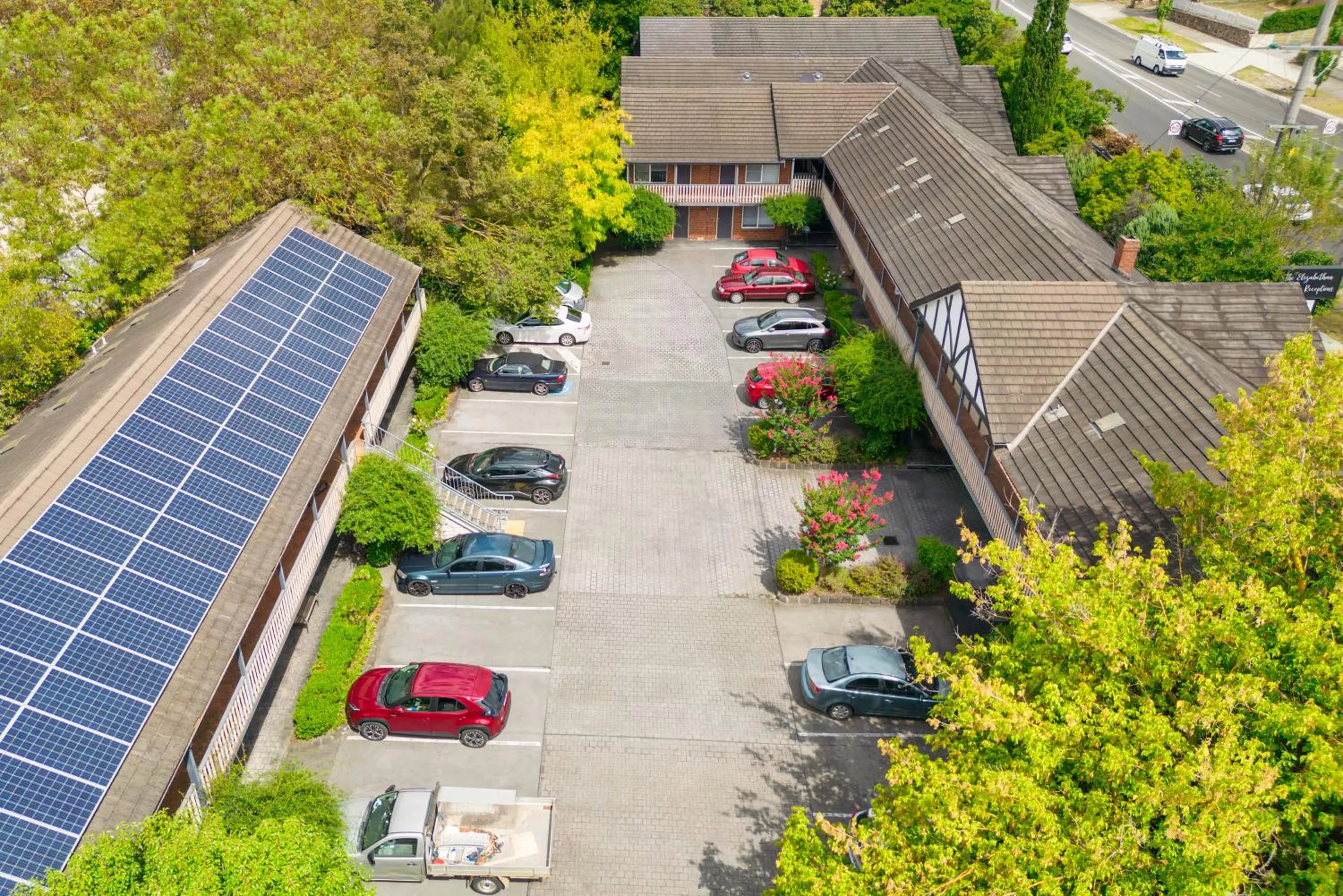 Property building in Elizabethan Lodge