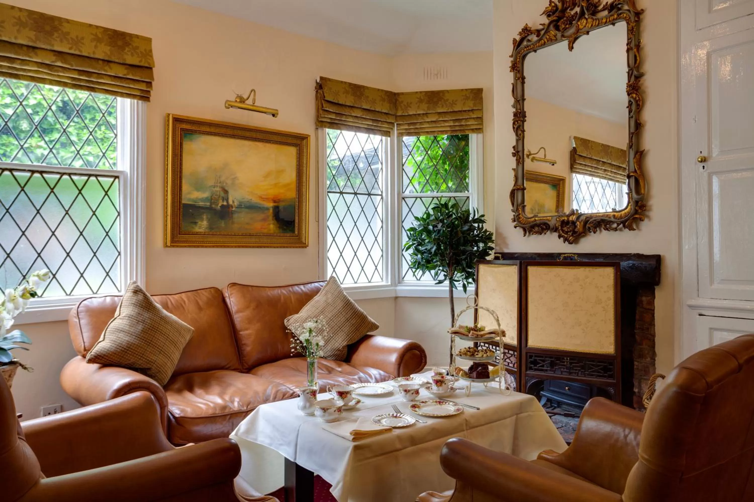 Seating area in The Saracens Head Hotel