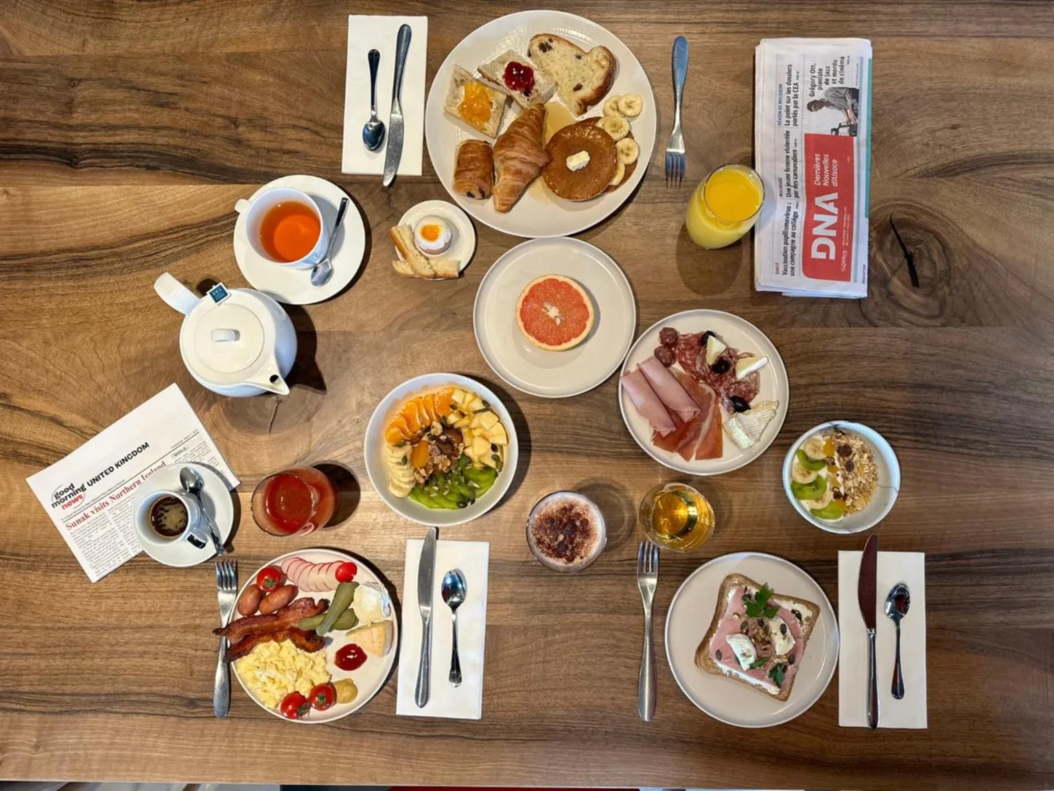 Breakfast in Best Western Plus Hôtel Le Rhénan & Restaurant Chez Claude