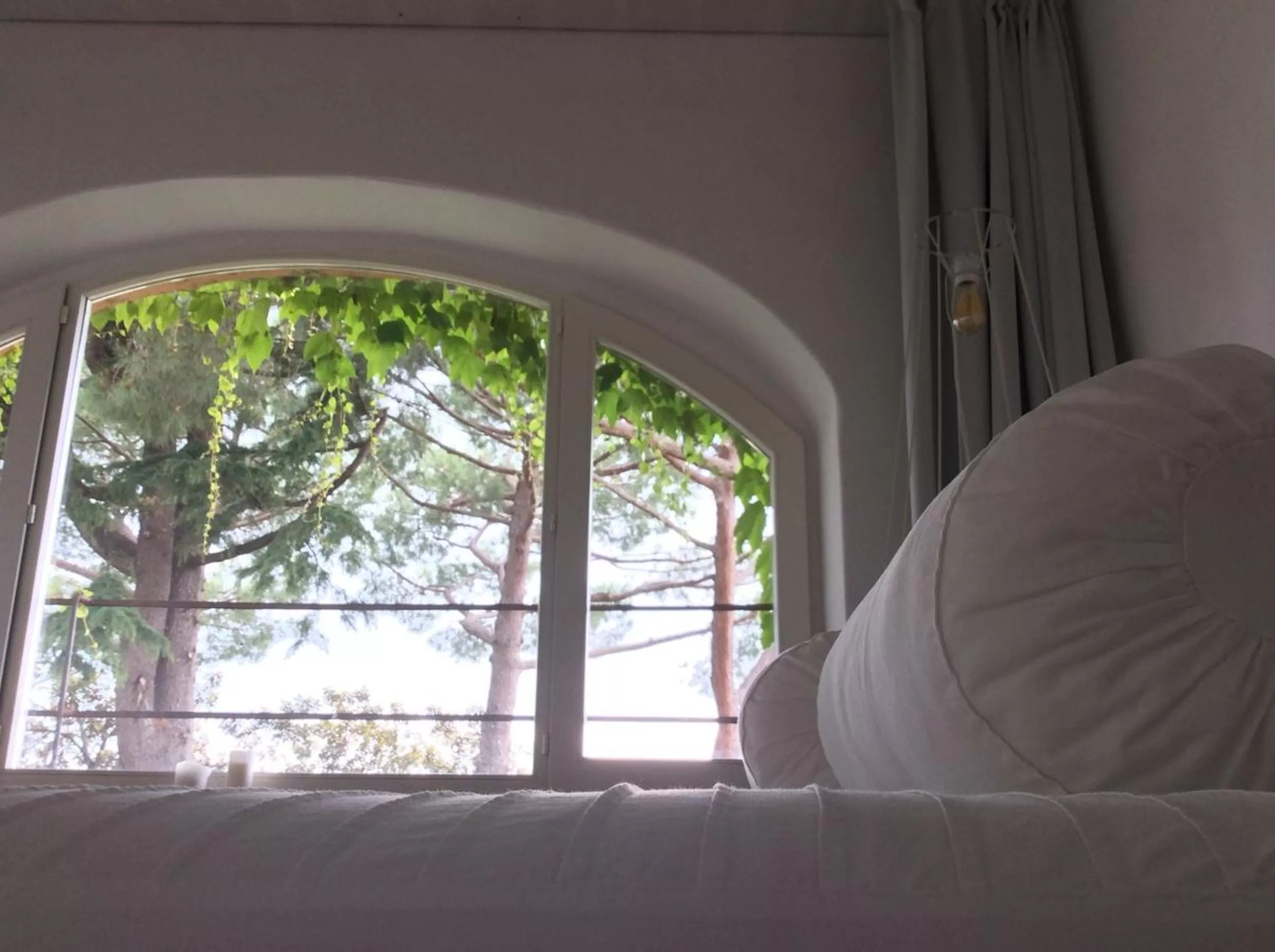 Decorative detail, Bed in B&B A Piazza del Gesù