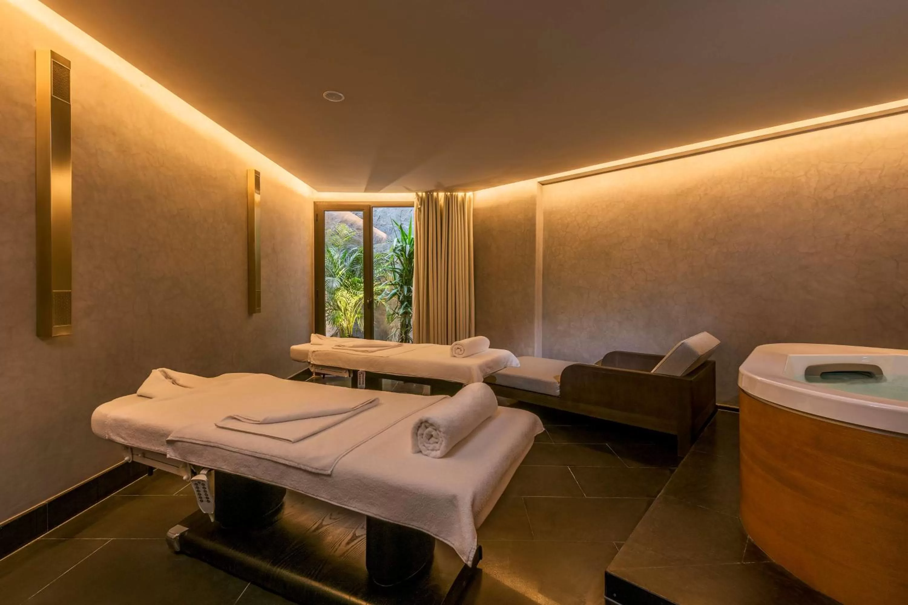 Spa and wellness centre/facilities in Radisson Blu Hotel Casablanca City Center