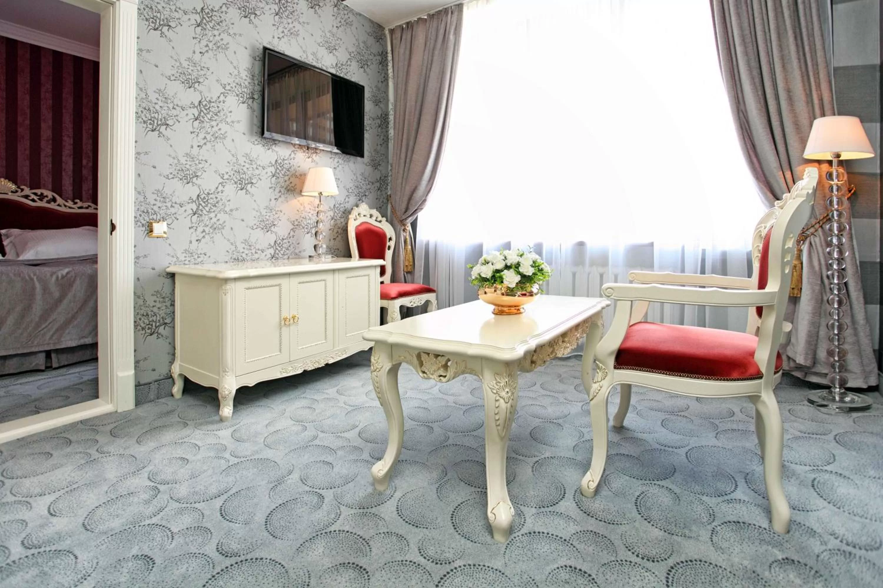 TV and multimedia, Bed in Olympic Hotel