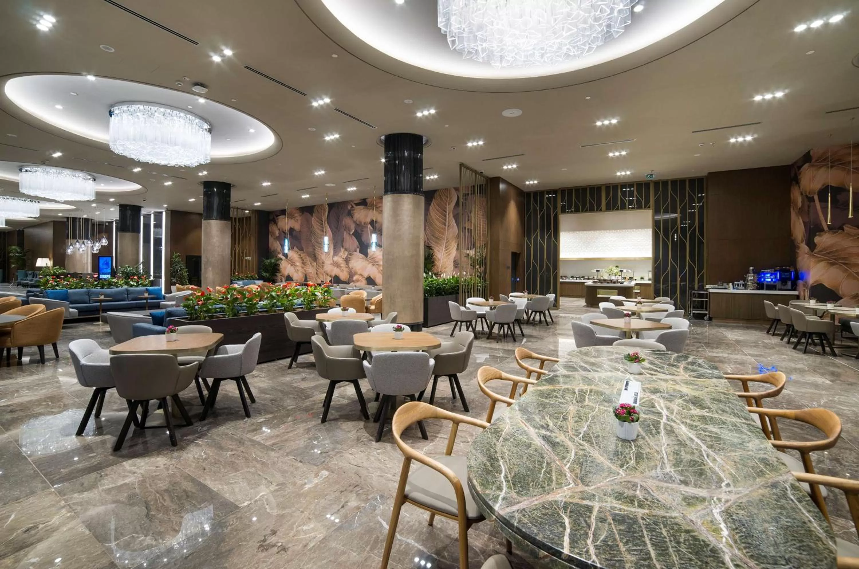 Restaurant/places to eat in Radisson Collection Hotel, Vadistanbul